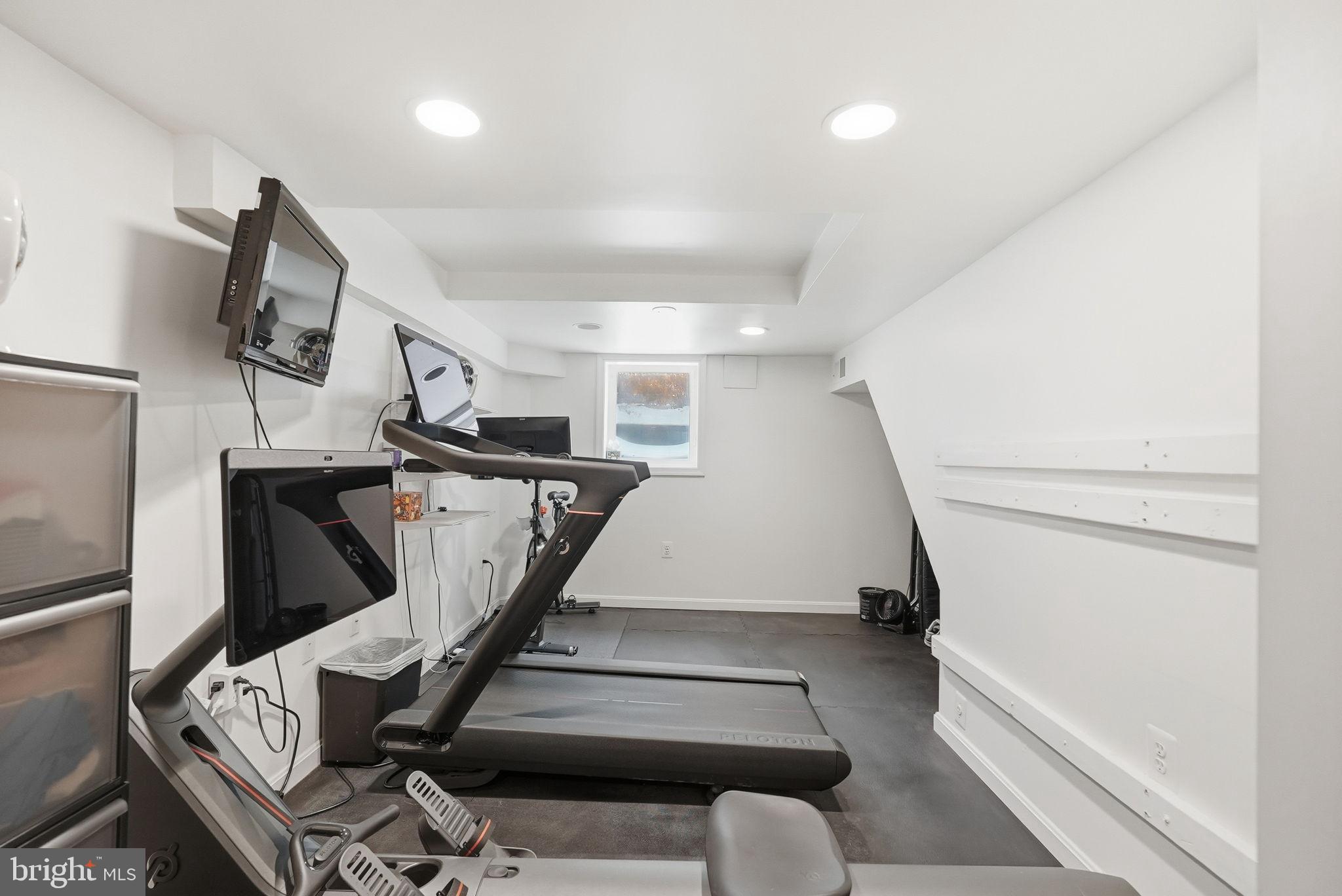 WAYCROFT WOODLAWN - Residential