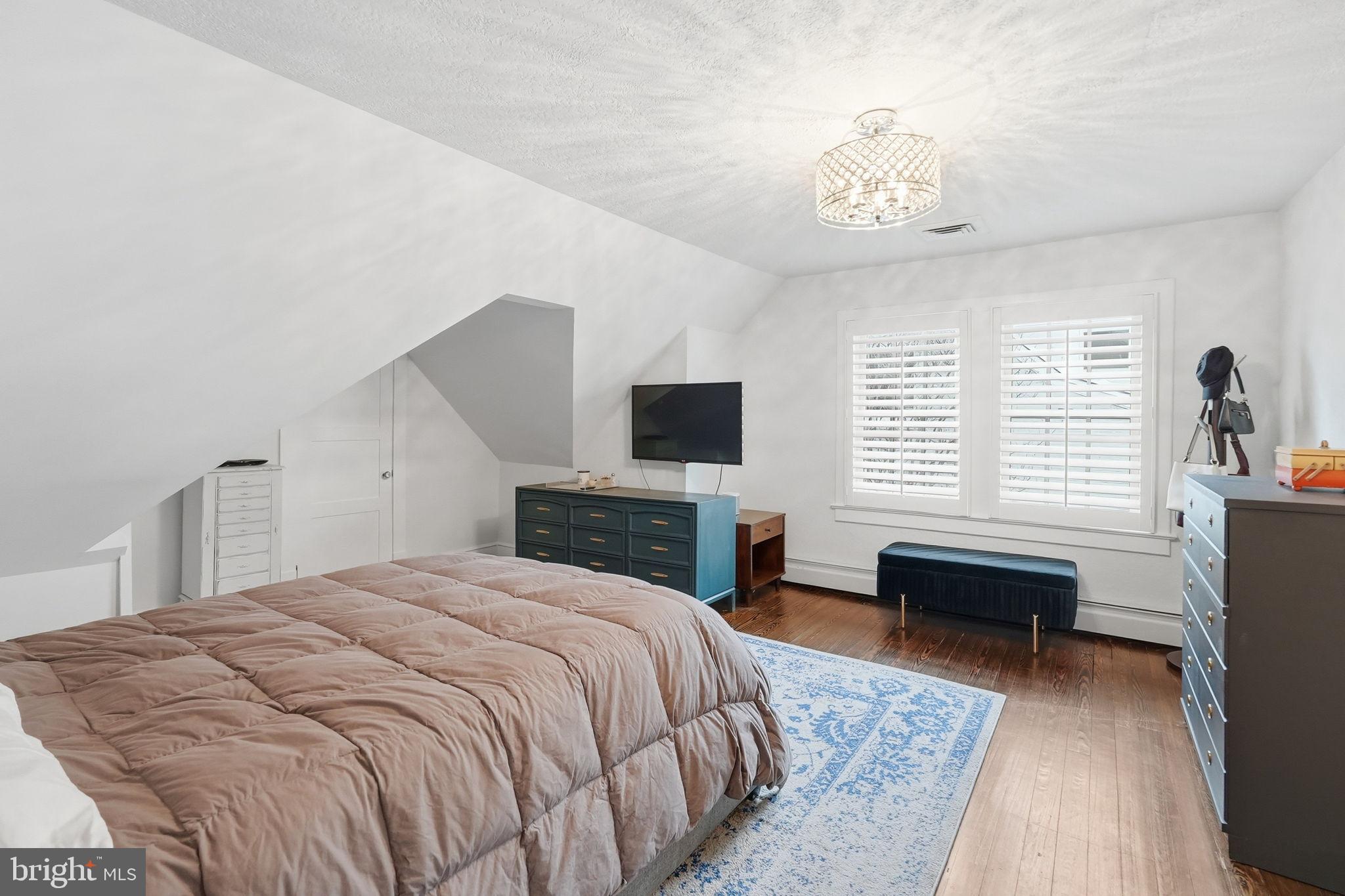 WAYCROFT WOODLAWN - Residential