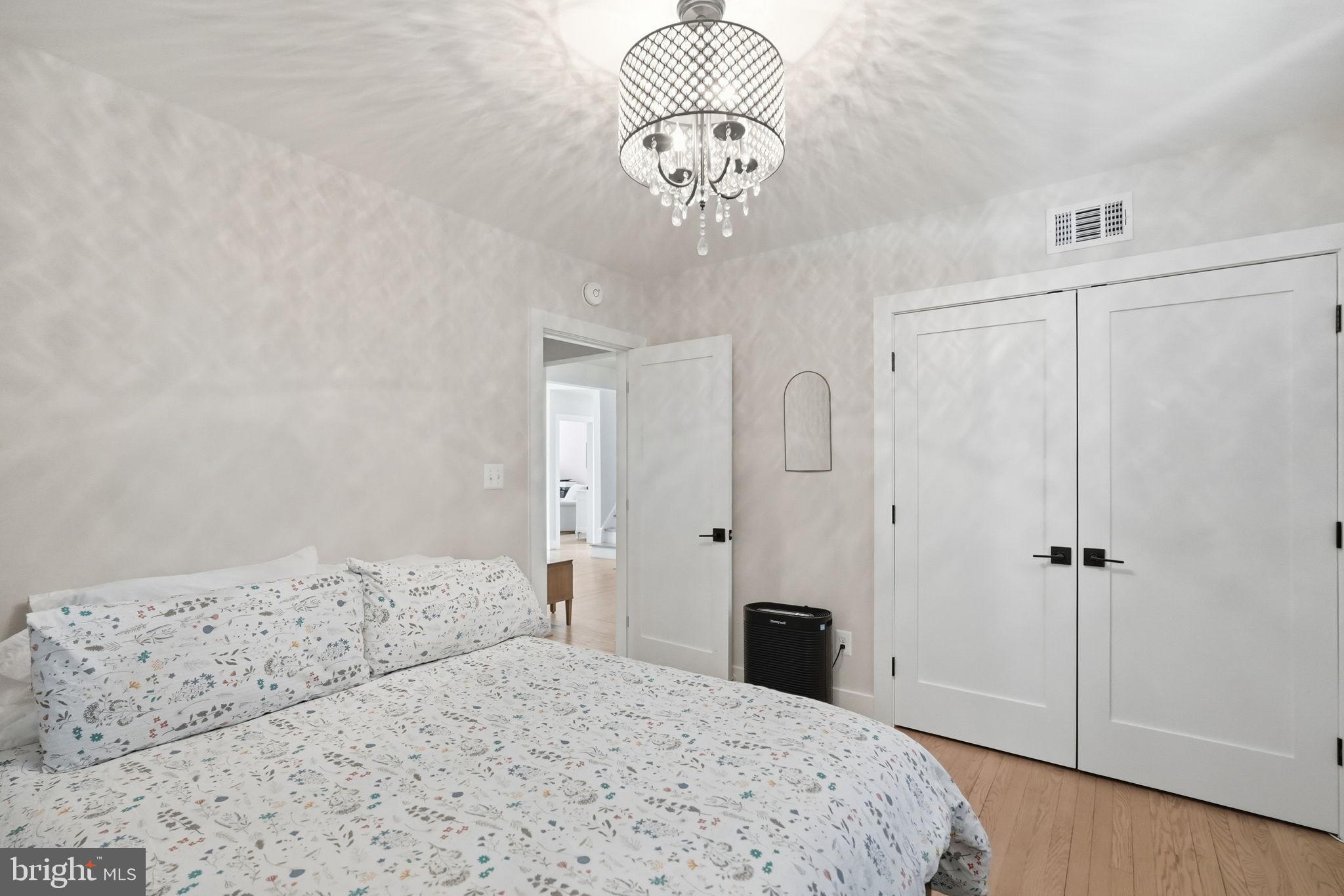 WAYCROFT WOODLAWN - Residential