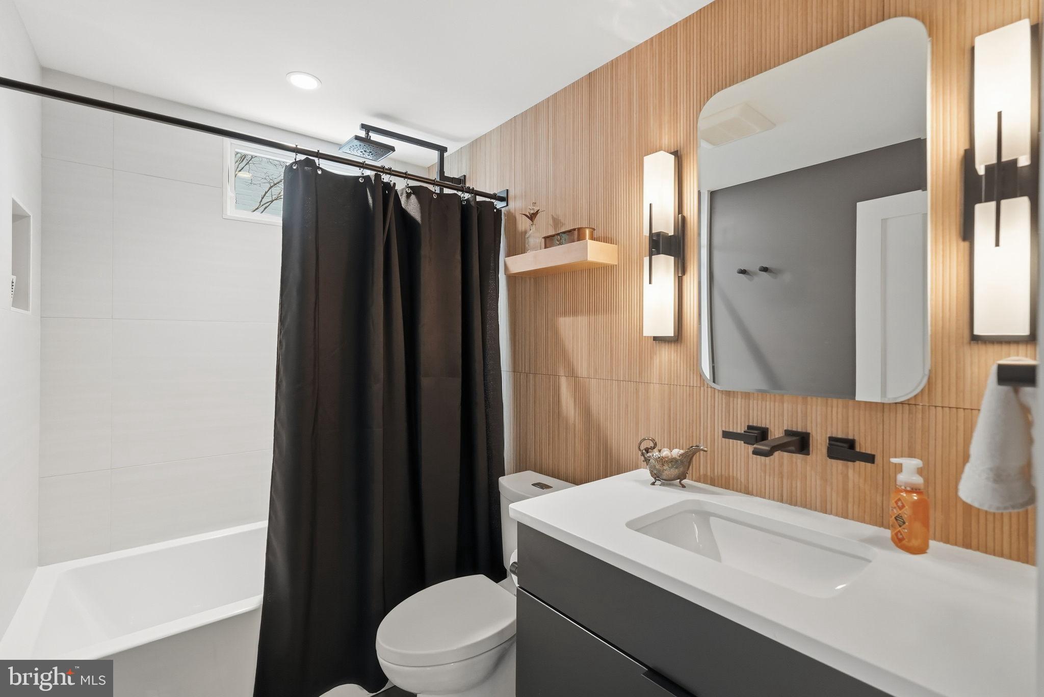 WAYCROFT WOODLAWN - Residential