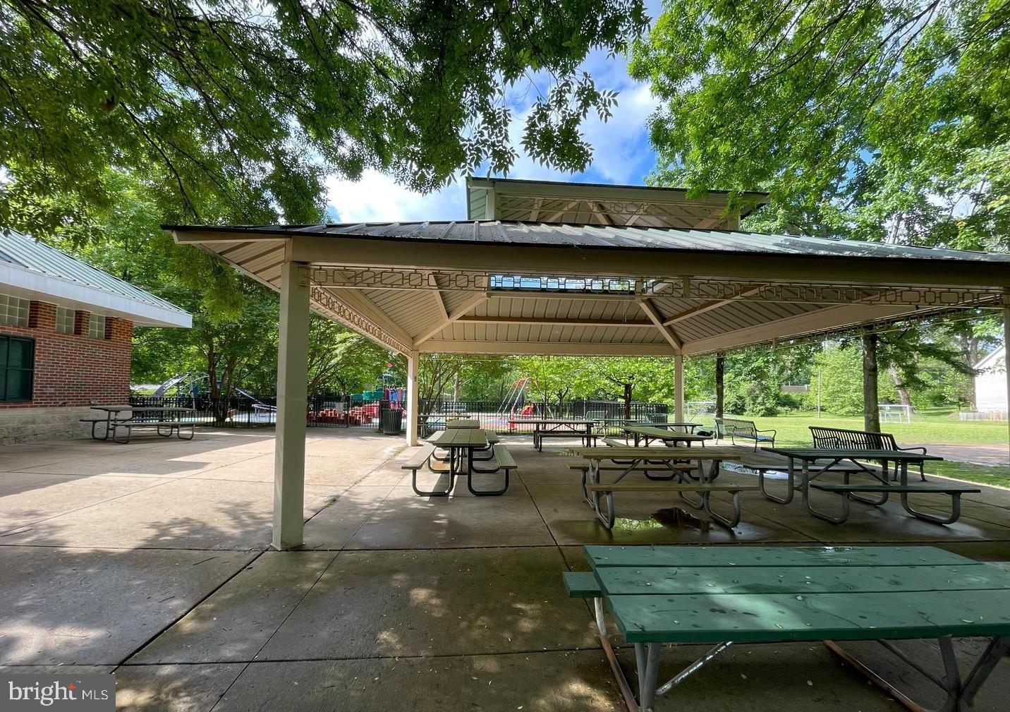 WAYCROFT WOODLAWN - Residential