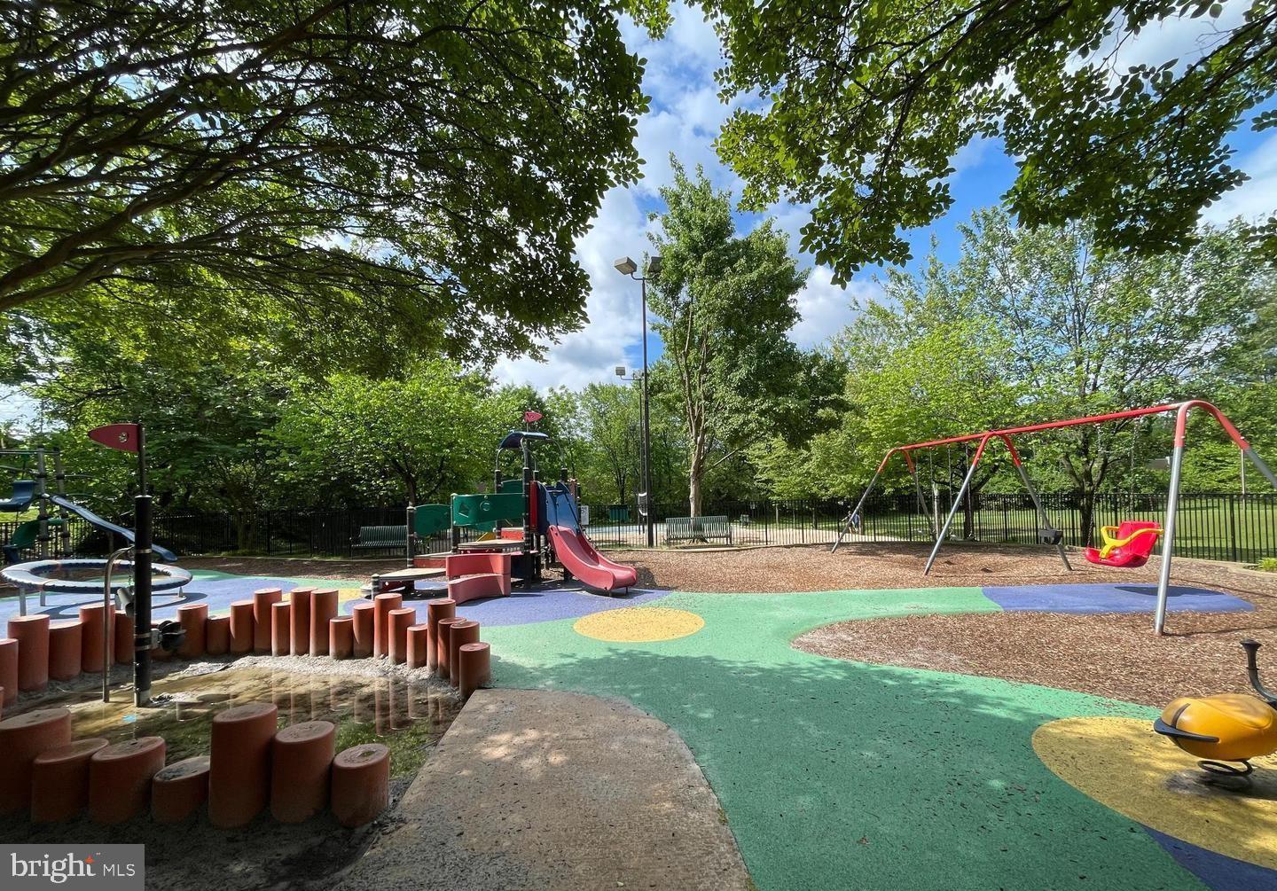 WAYCROFT WOODLAWN - Residential