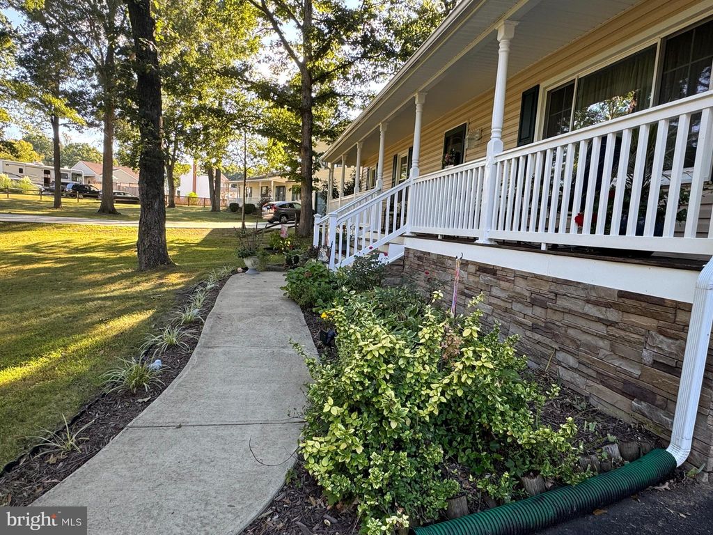 Photo of 844 Stonewall Lane, FREDERICKSBURG, VA 22407 (MLS # VASP2036886)