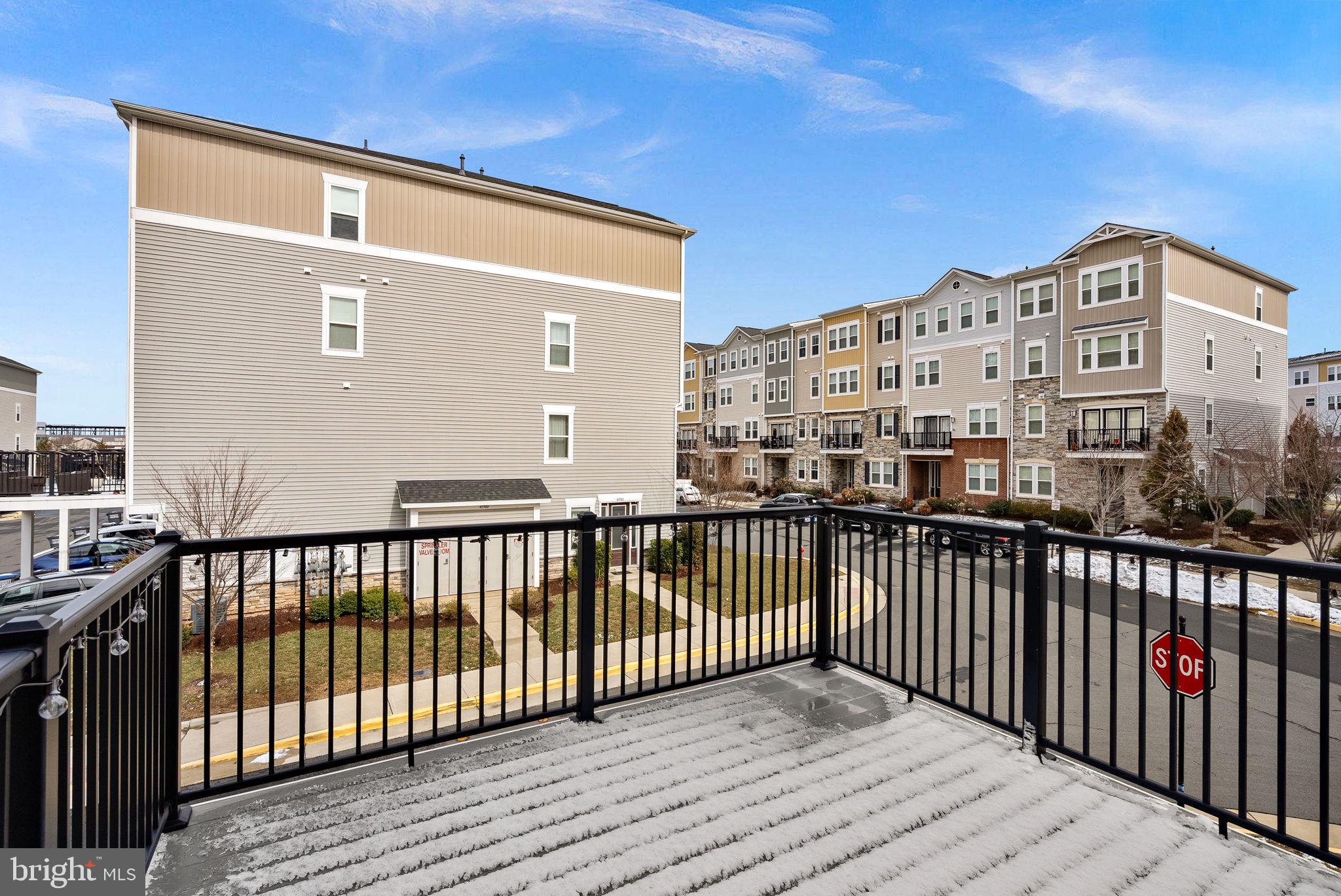 STONE RIDGE - Residential