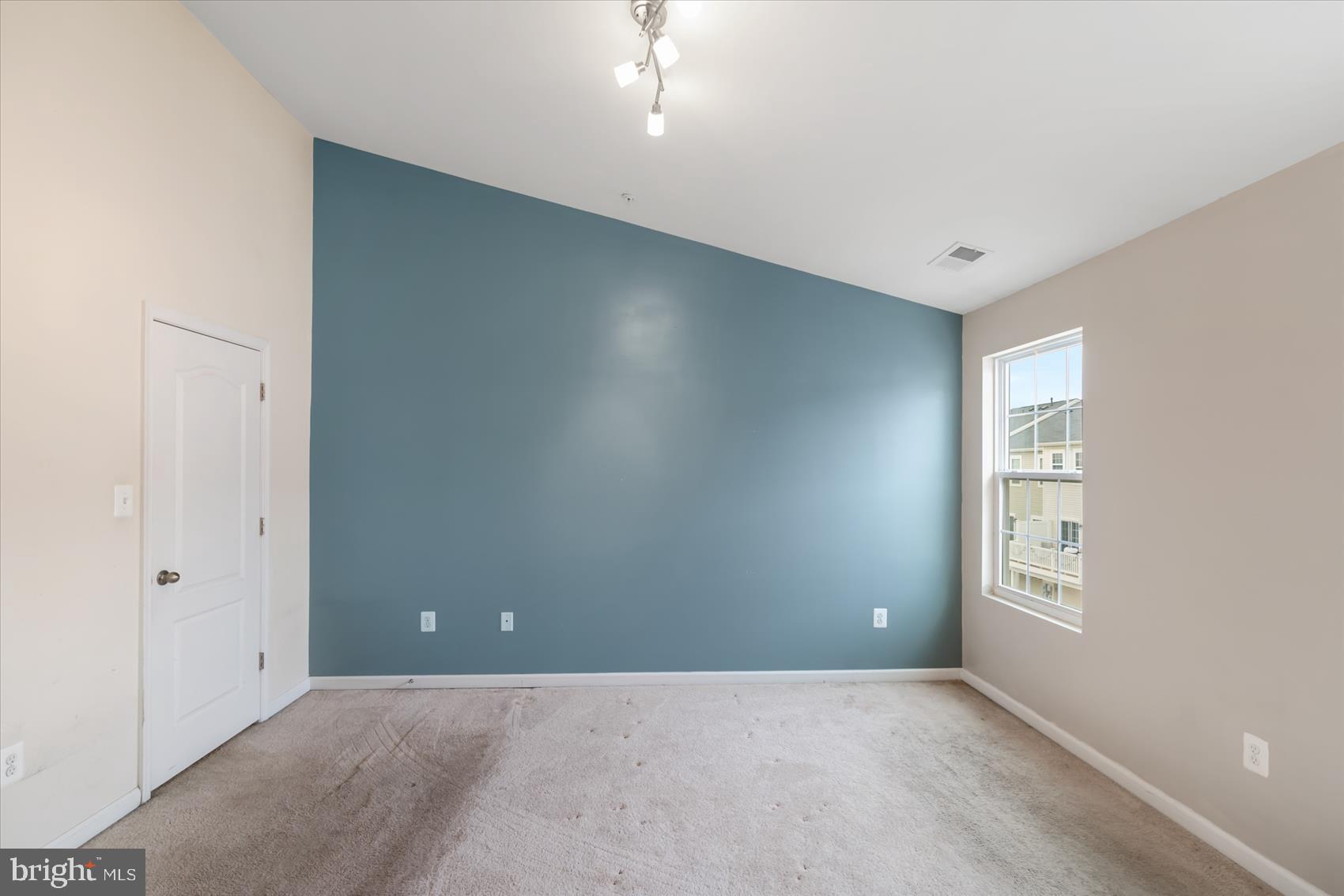 BLUE STREAM - Residential