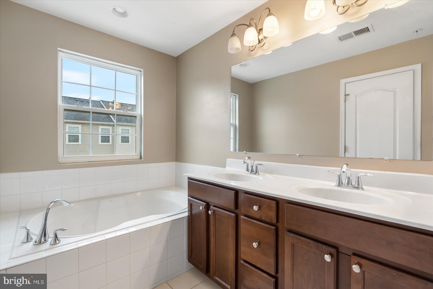 BLUE STREAM - Residential