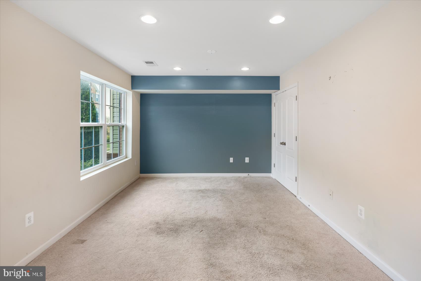 BLUE STREAM - Residential