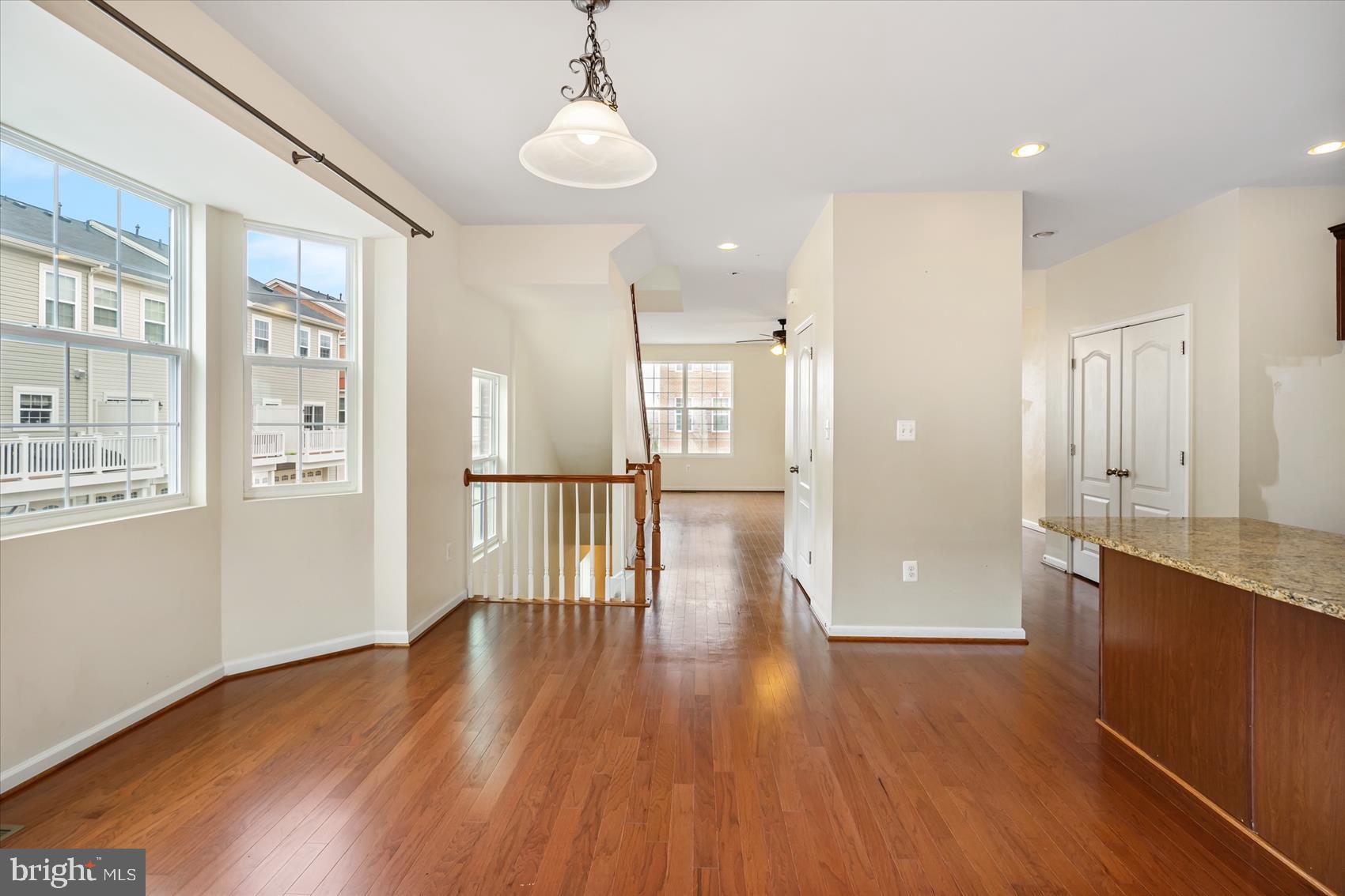 BLUE STREAM - Residential