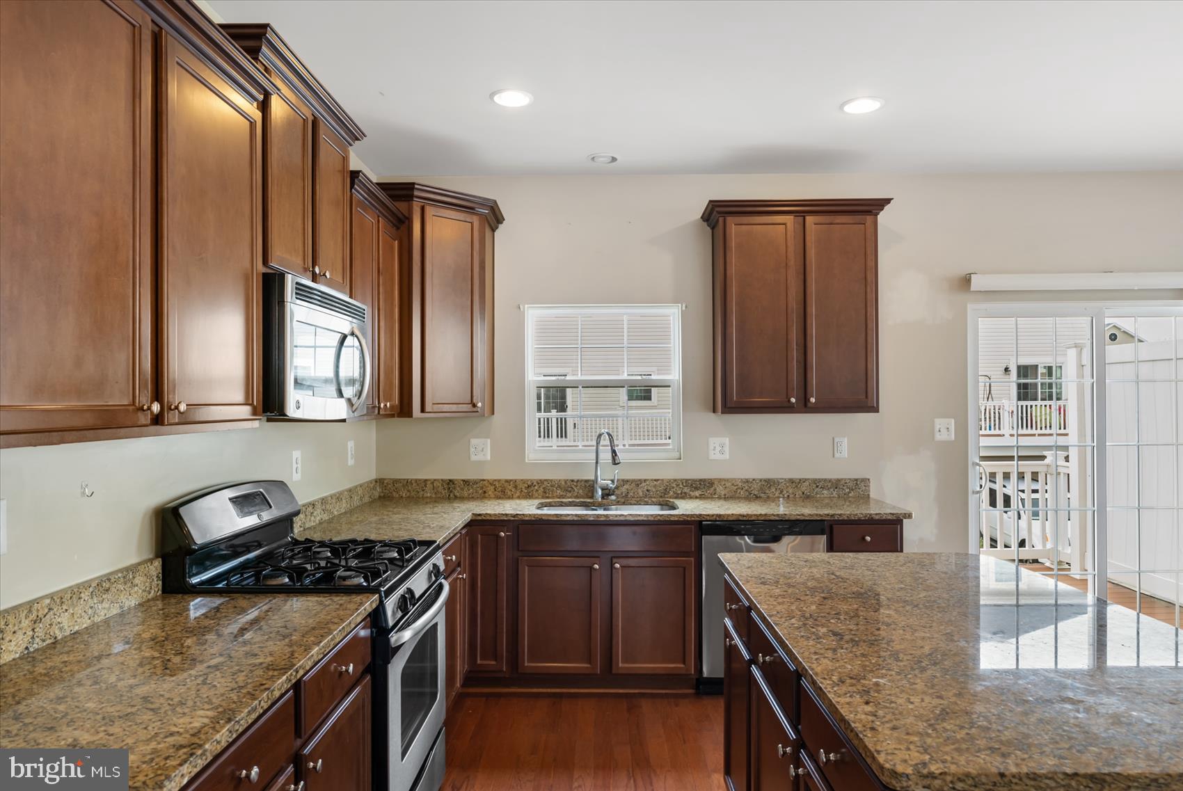 BLUE STREAM - Residential