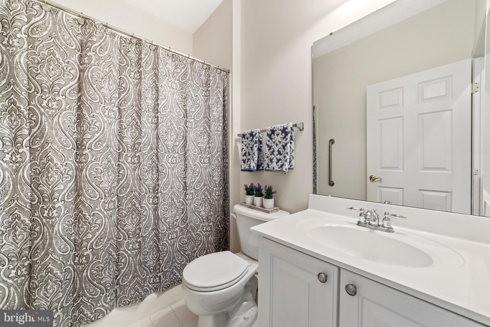 SUFFIELD MEADOWS - Residential