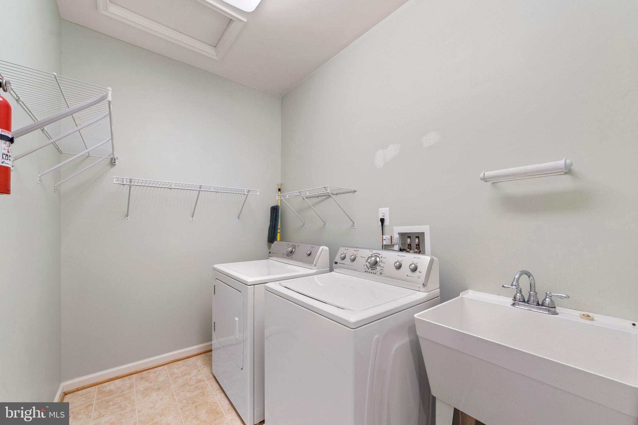 SUFFIELD MEADOWS - Residential