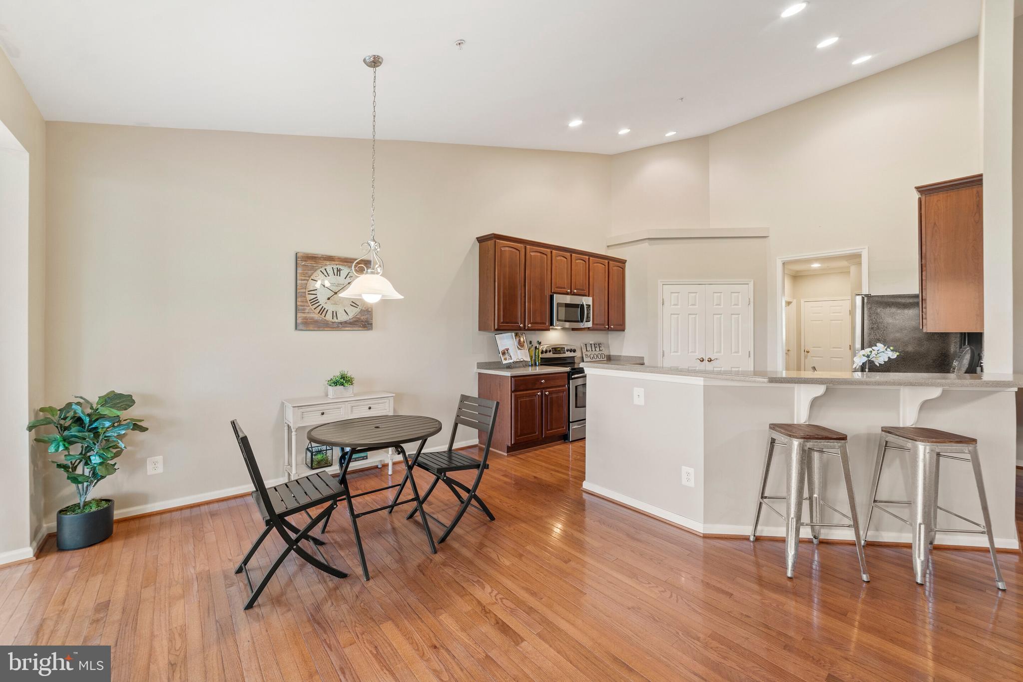 SUFFIELD MEADOWS - Residential