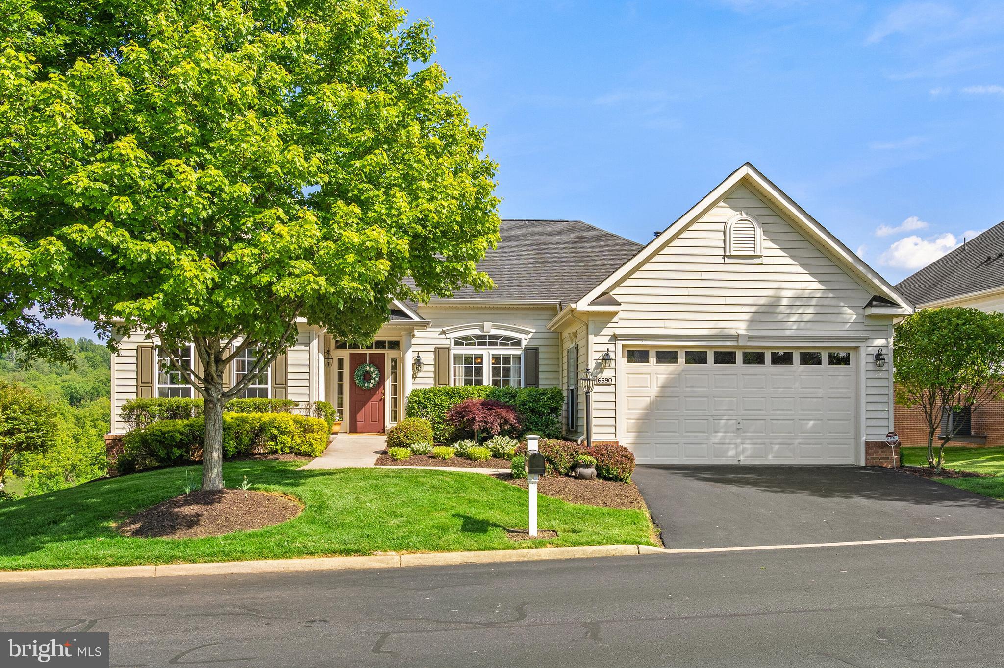 SUFFIELD MEADOWS - Residential