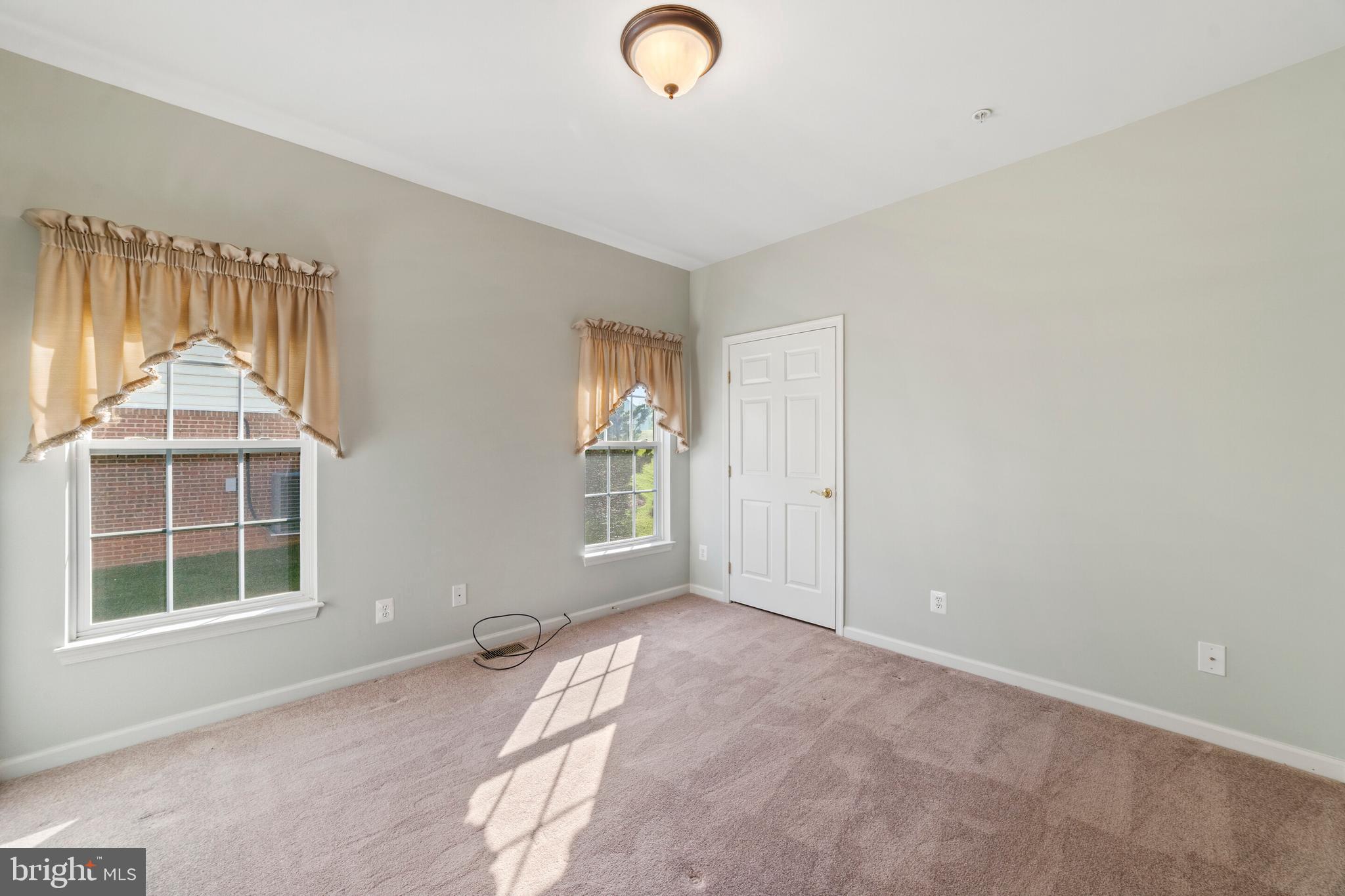 SUFFIELD MEADOWS - Residential