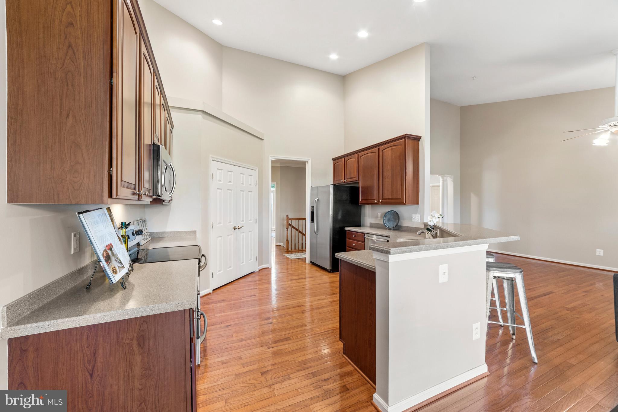 SUFFIELD MEADOWS - Residential