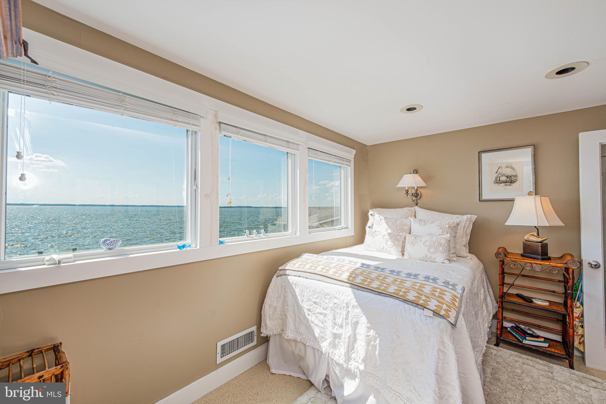 CAINE KEYS II EXT - Residential