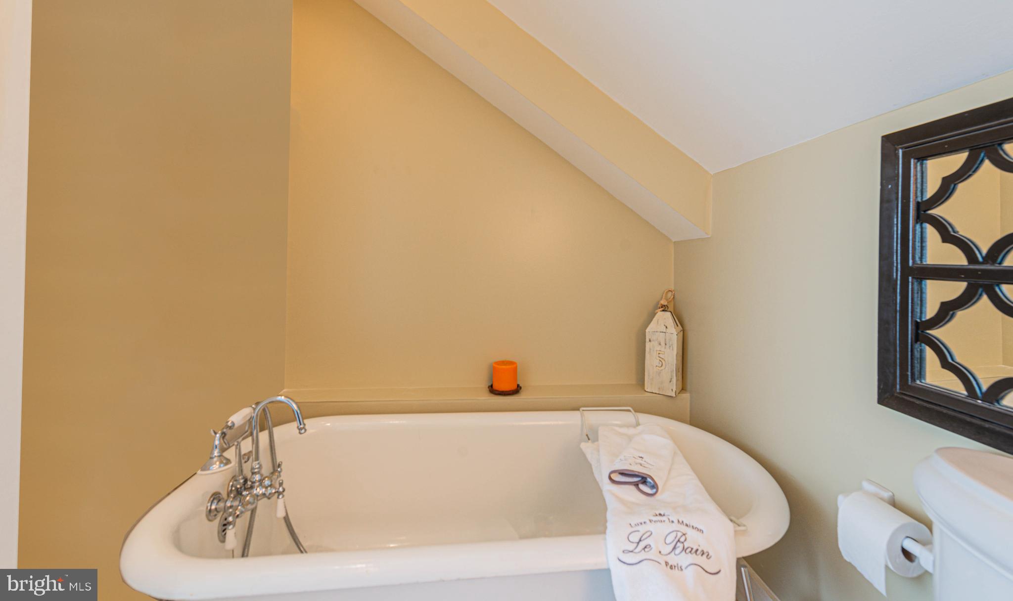 CAINE KEYS II EXT - Residential