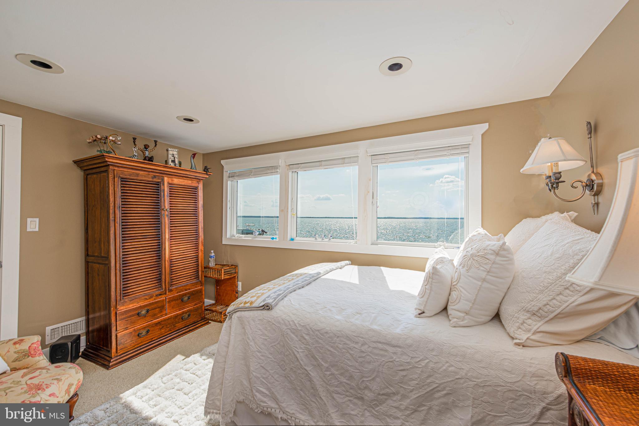 CAINE KEYS II EXT - Residential