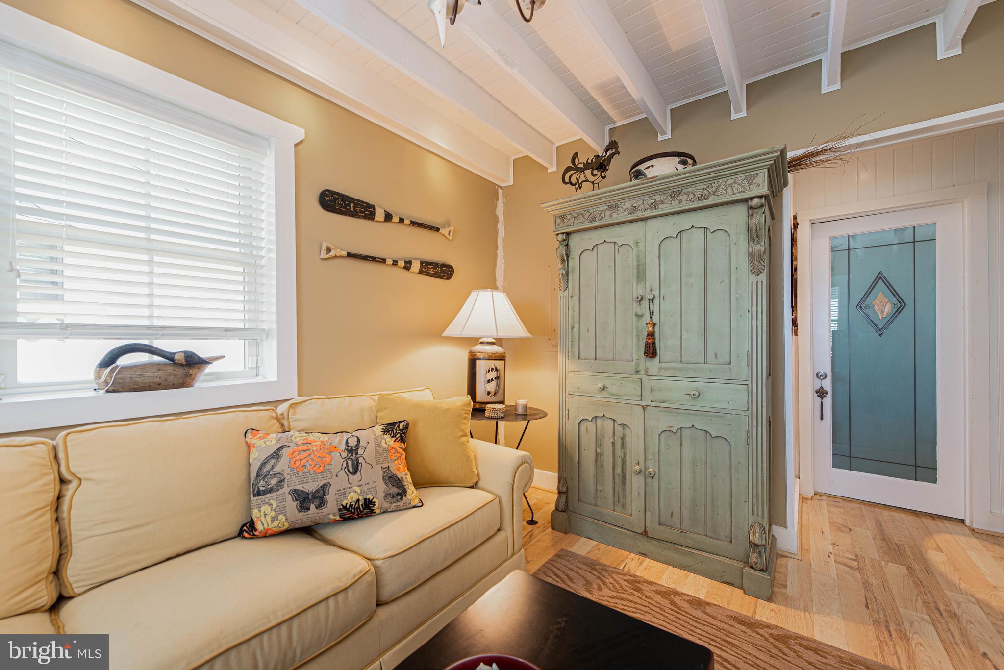 CAINE KEYS II EXT - Residential