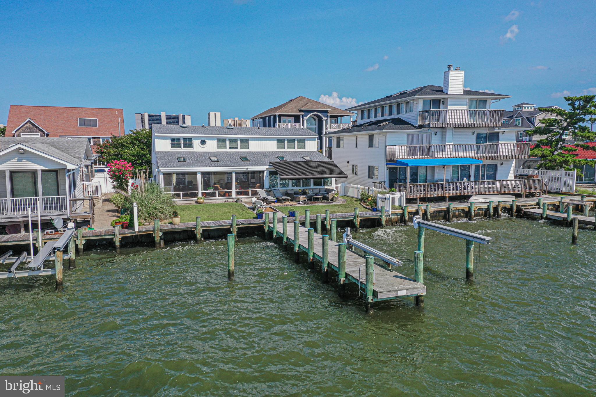 CAINE KEYS II EXT - Residential