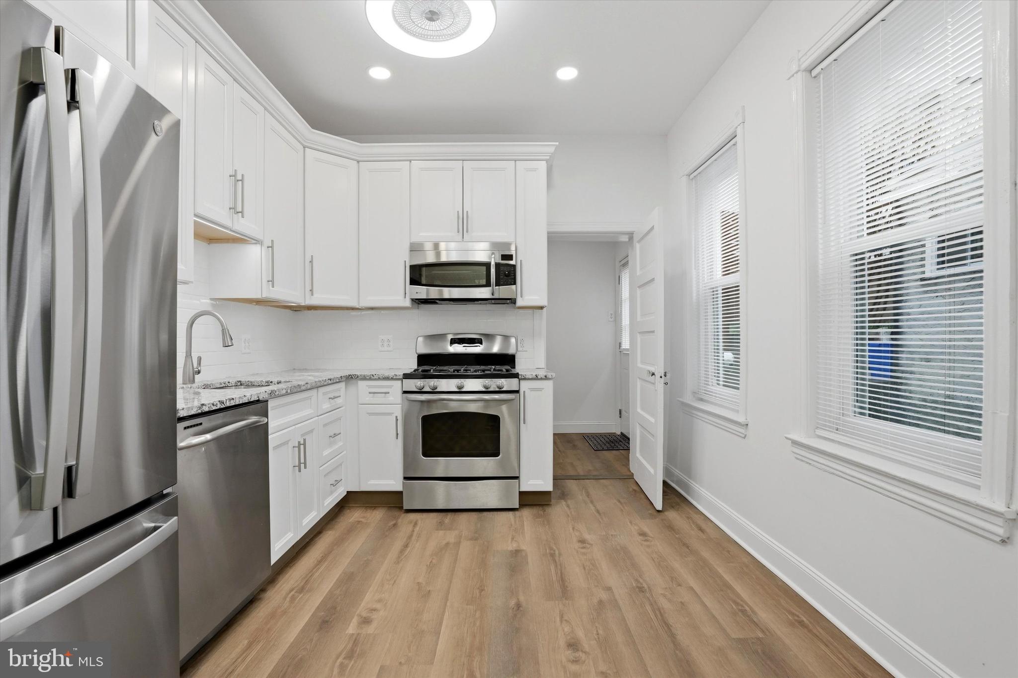 ROXBOROUGH - Residential