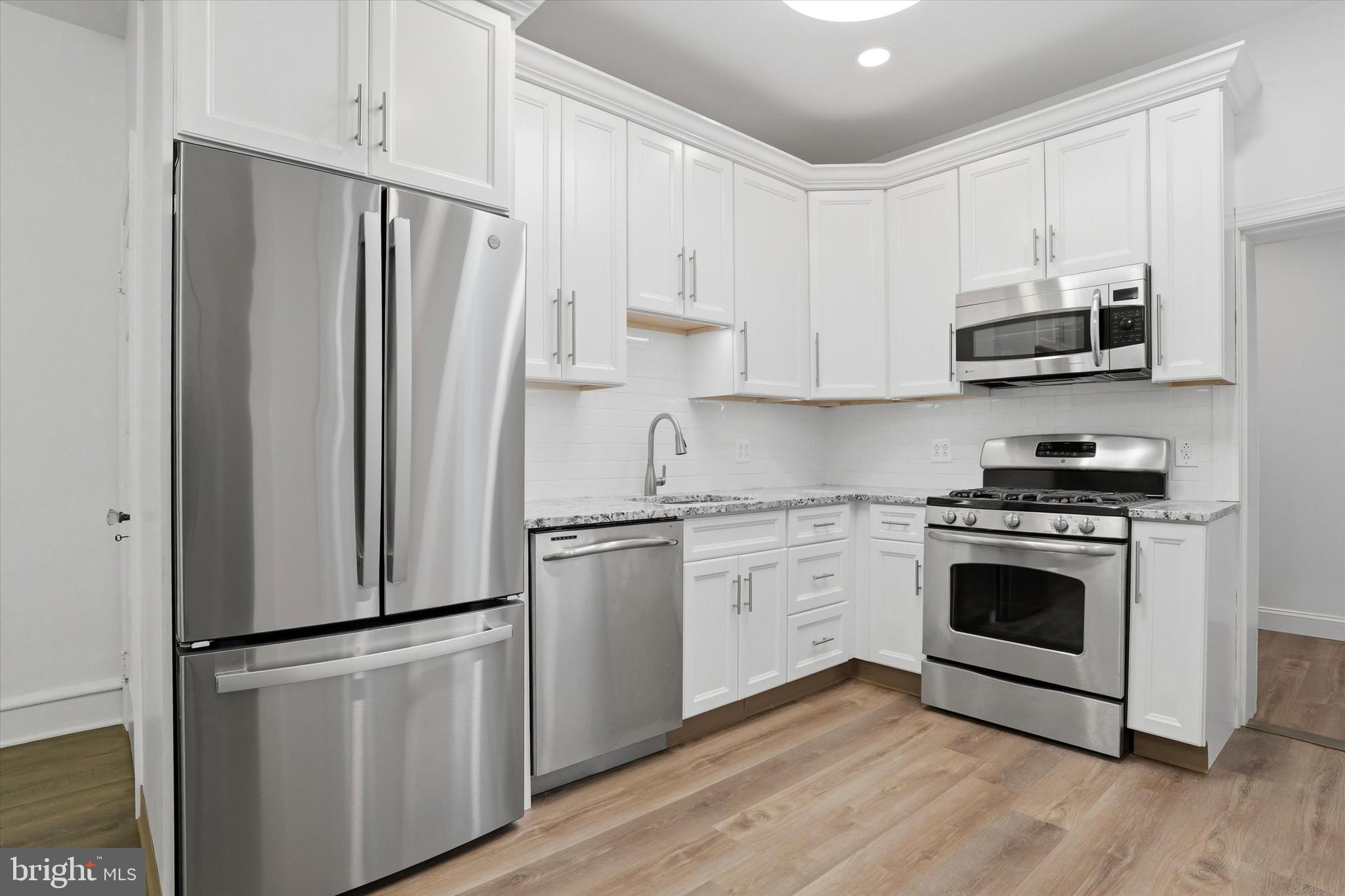 ROXBOROUGH - Residential