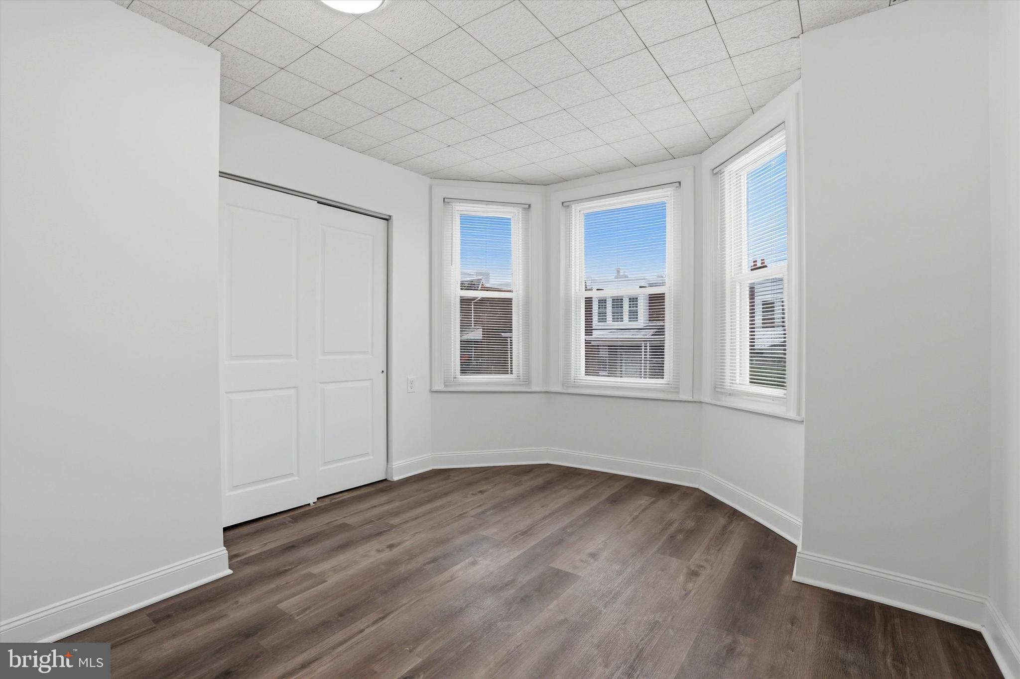 ROXBOROUGH - Residential