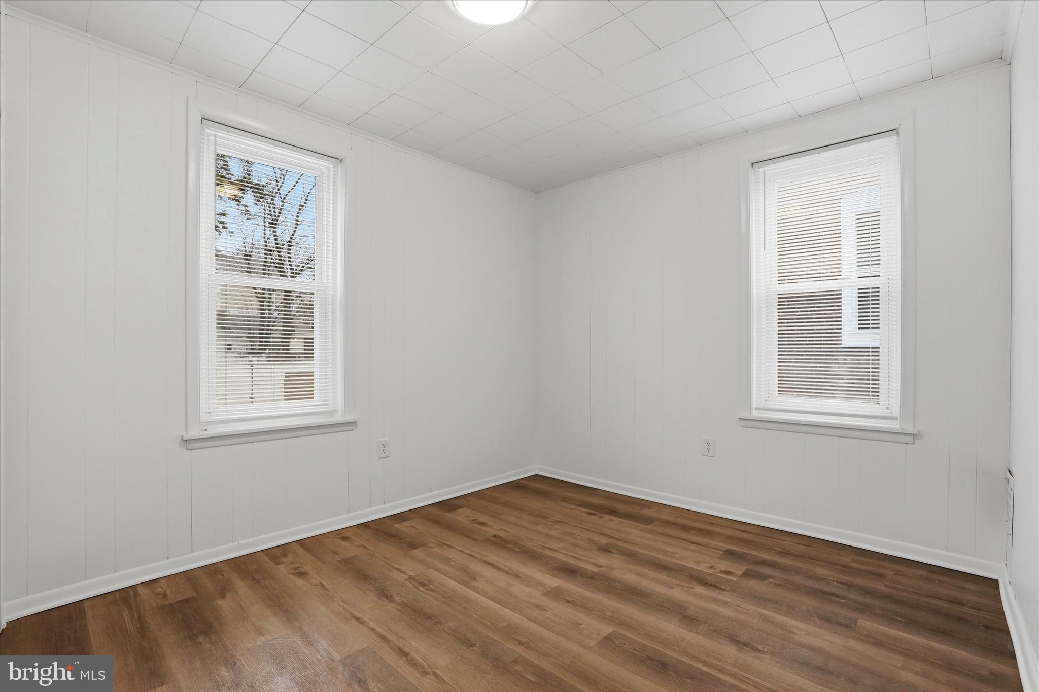 ROXBOROUGH - Residential