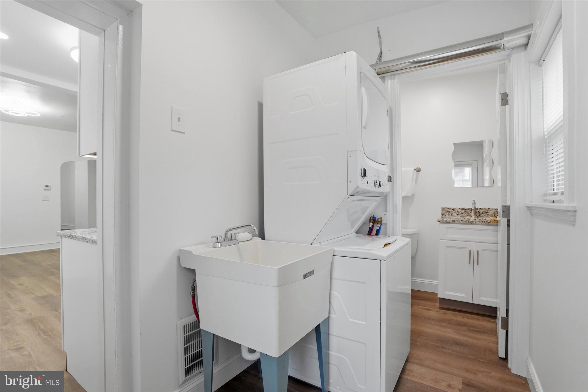 ROXBOROUGH - Residential