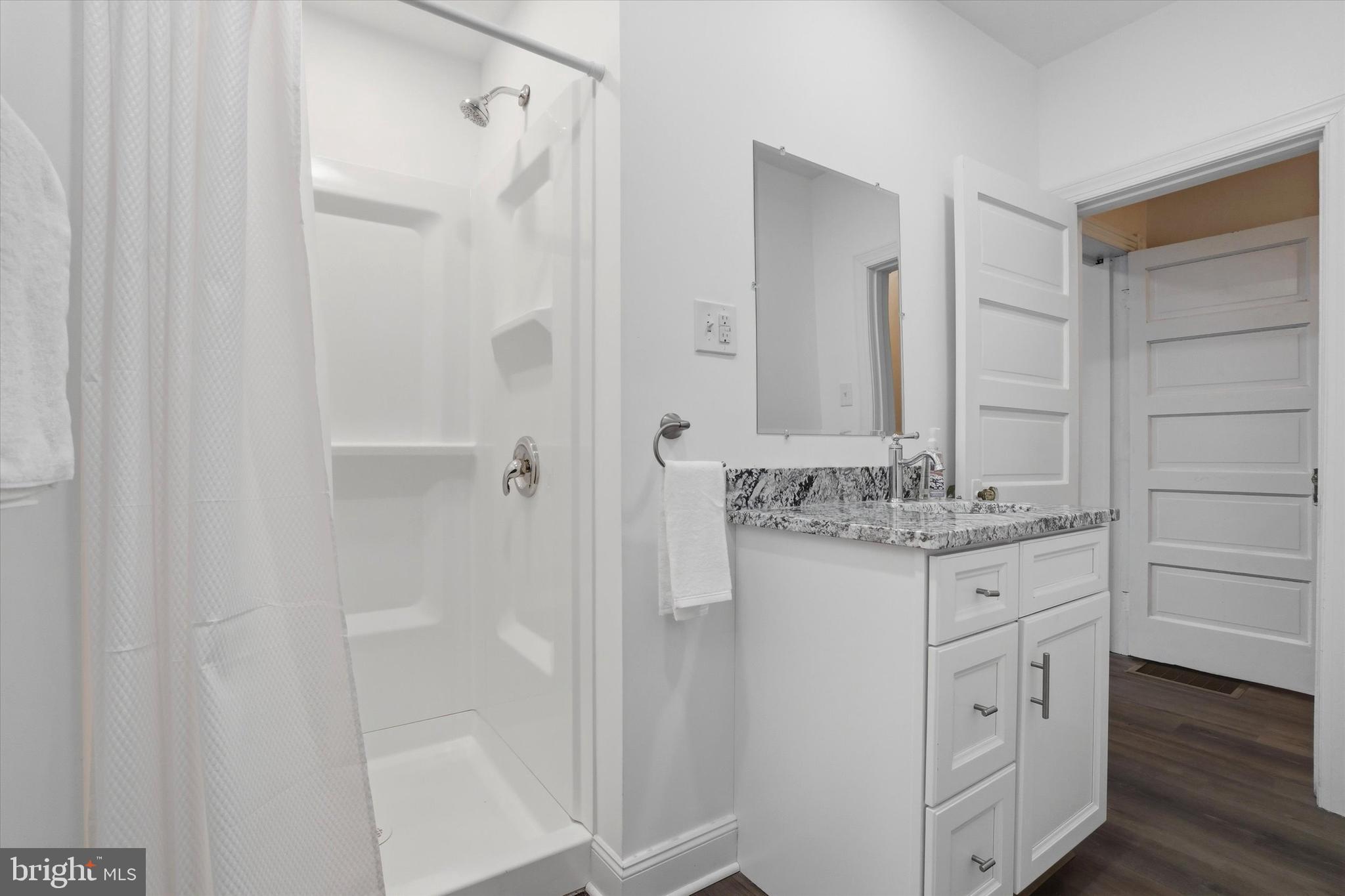 ROXBOROUGH - Residential