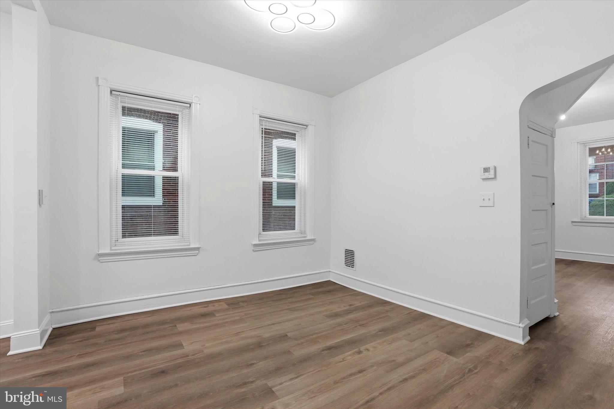 ROXBOROUGH - Residential