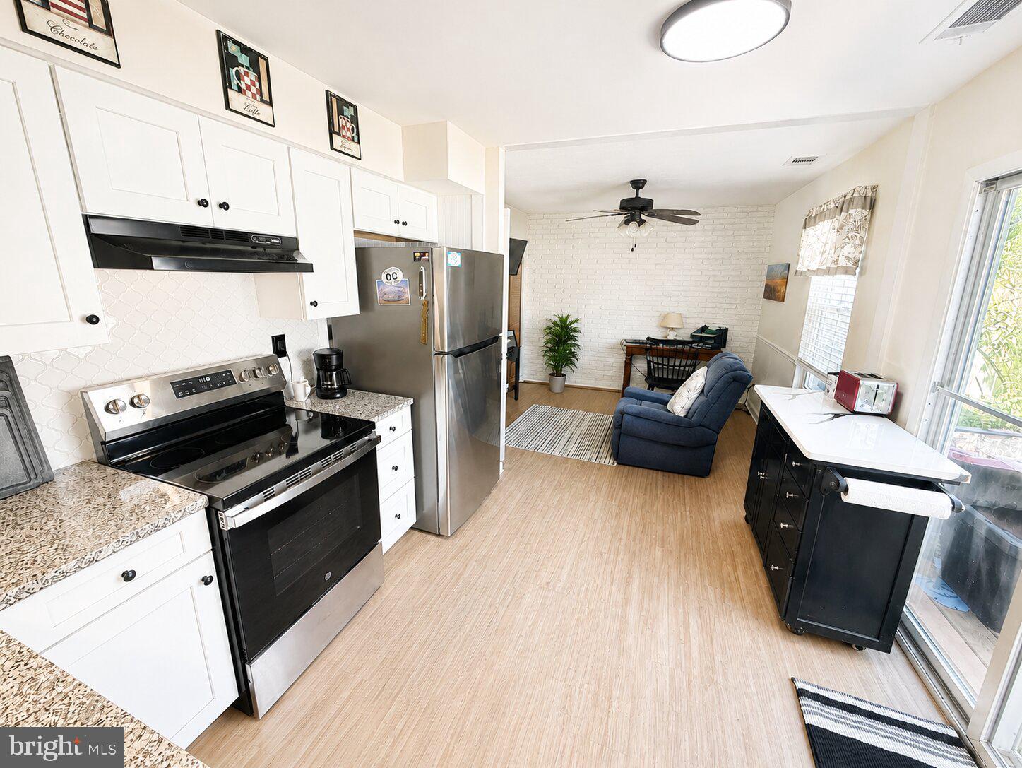 5710 DUNBAR COURT