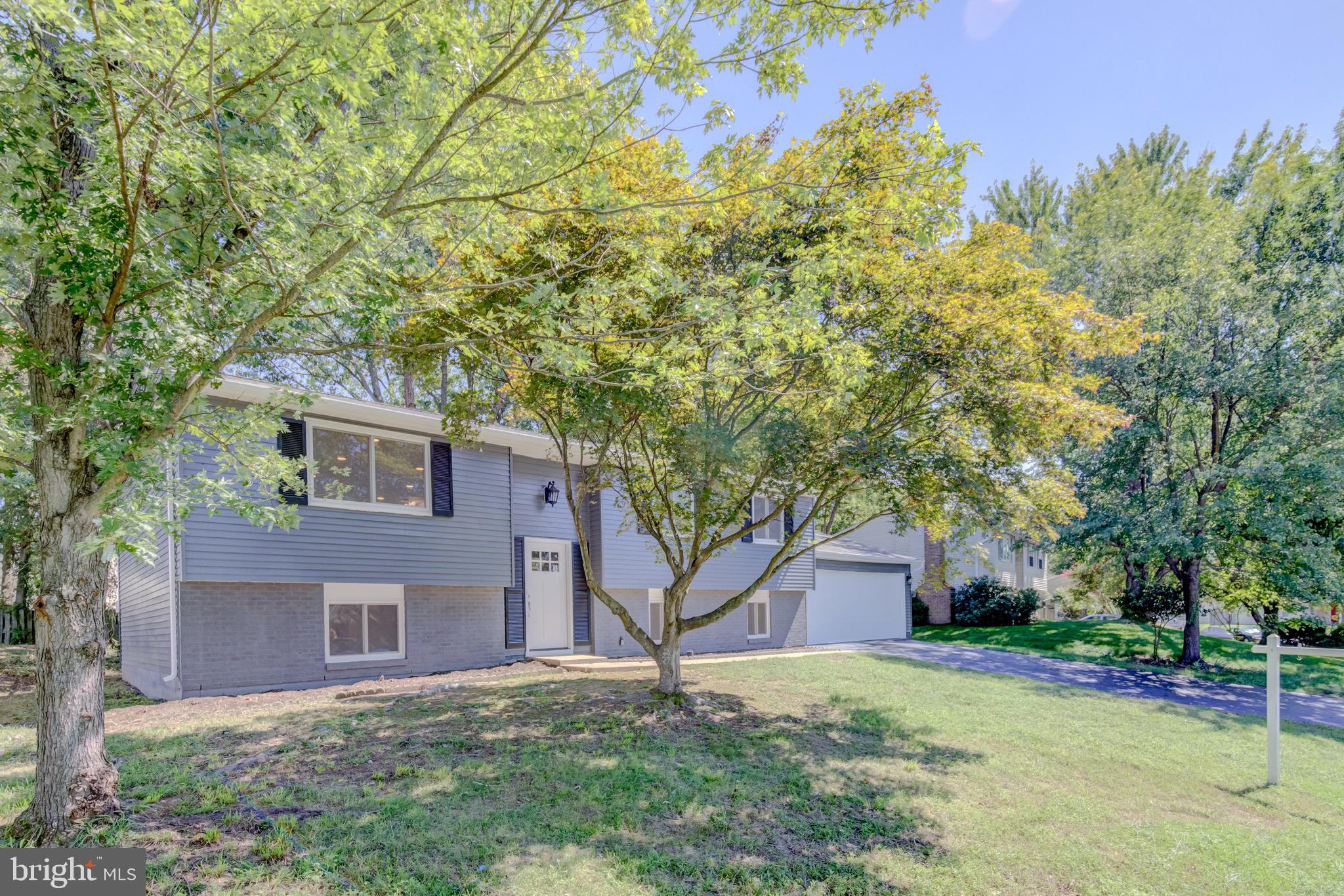 STONEYBROOKE - Residential