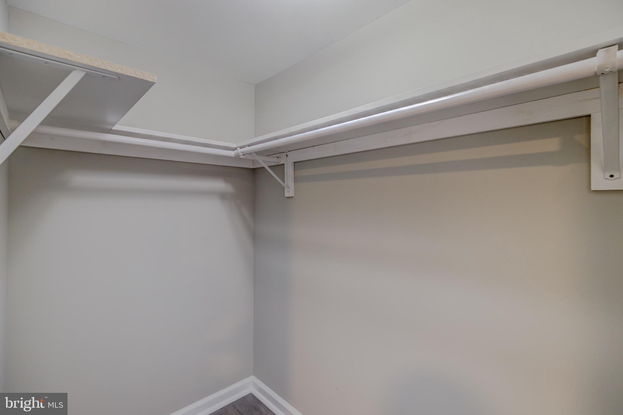 STONEYBROOKE - Residential