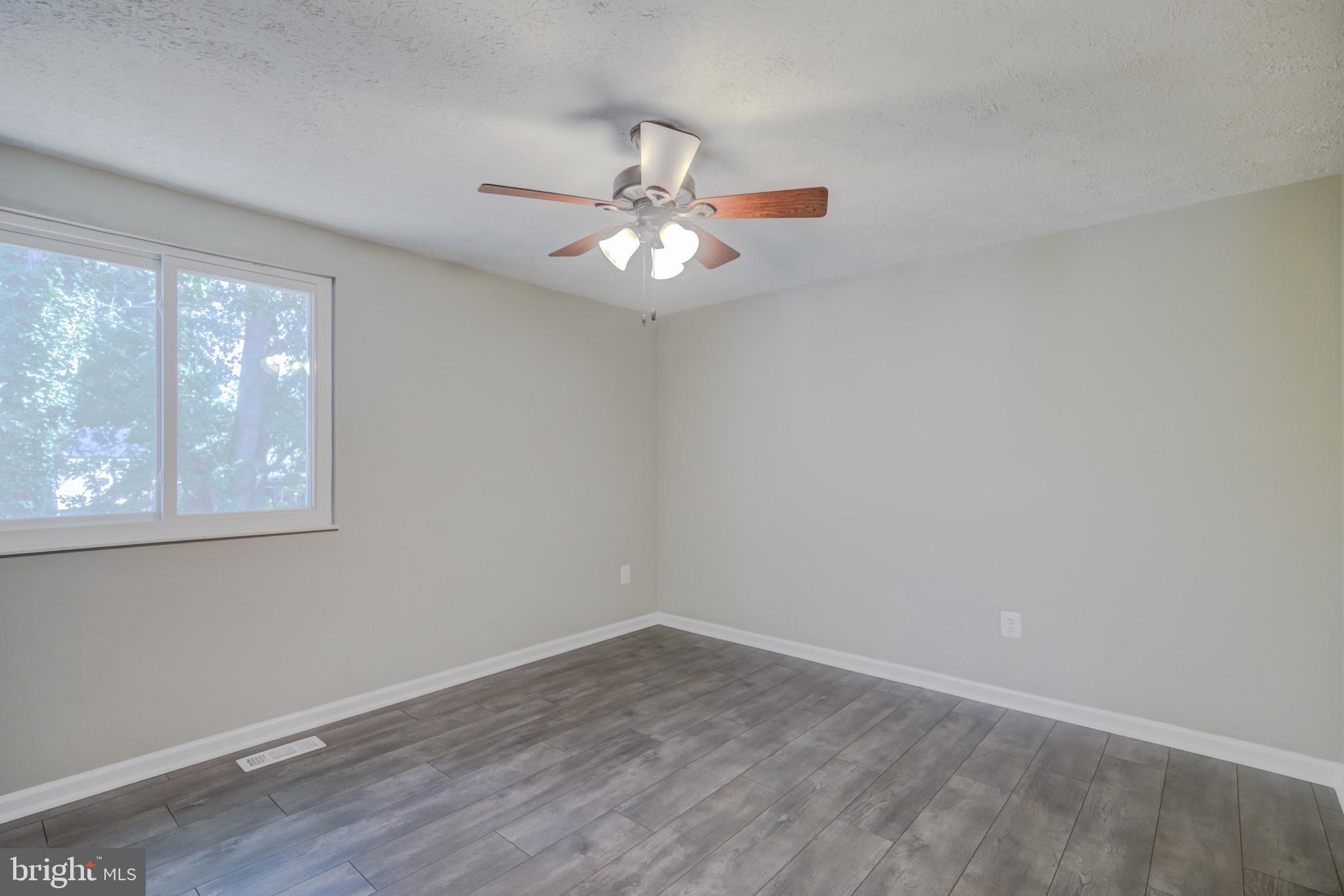 STONEYBROOKE - Residential