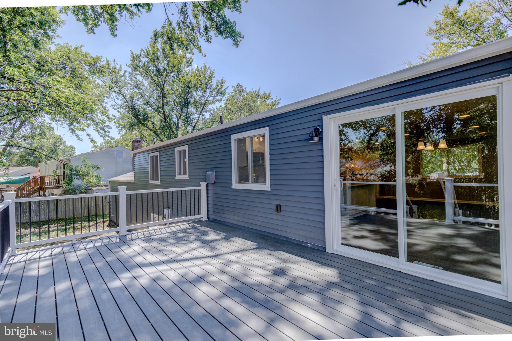 STONEYBROOKE - Residential