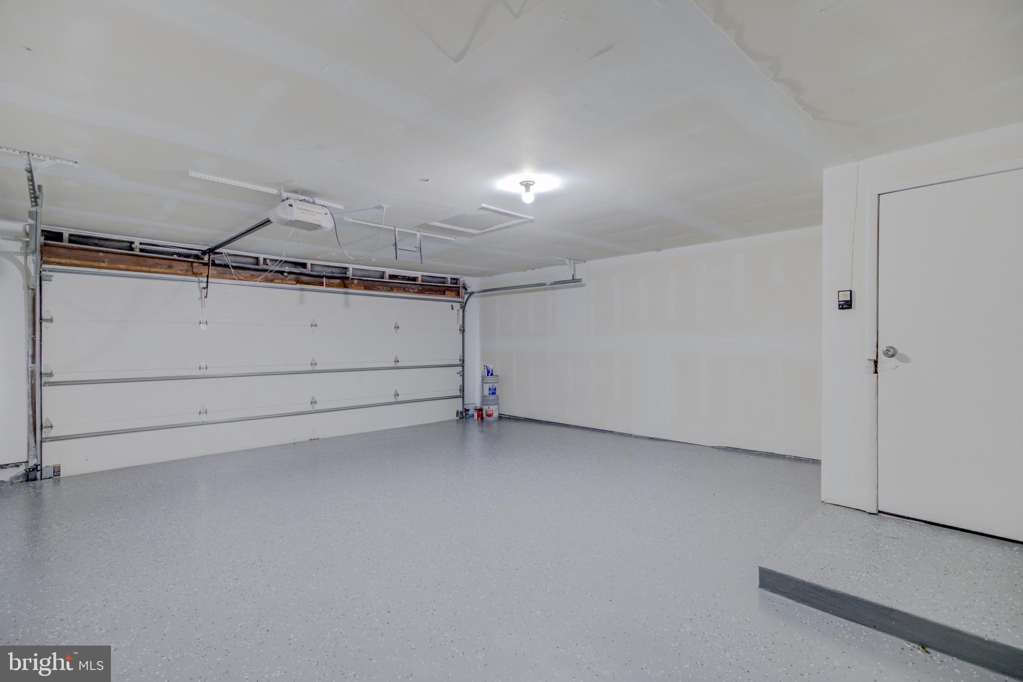 STONEYBROOKE - Residential