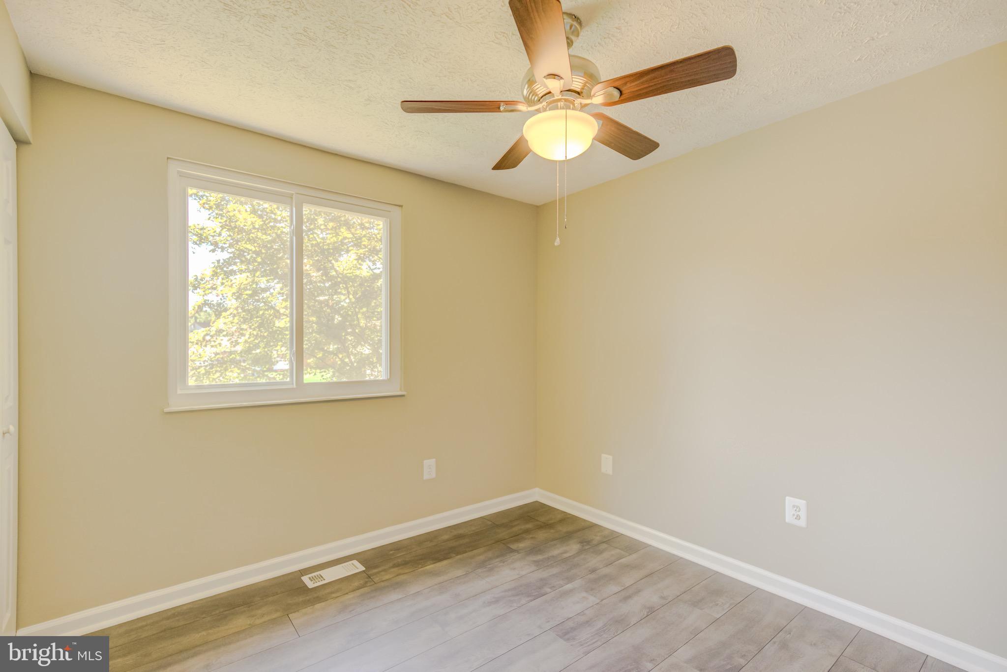 STONEYBROOKE - Residential