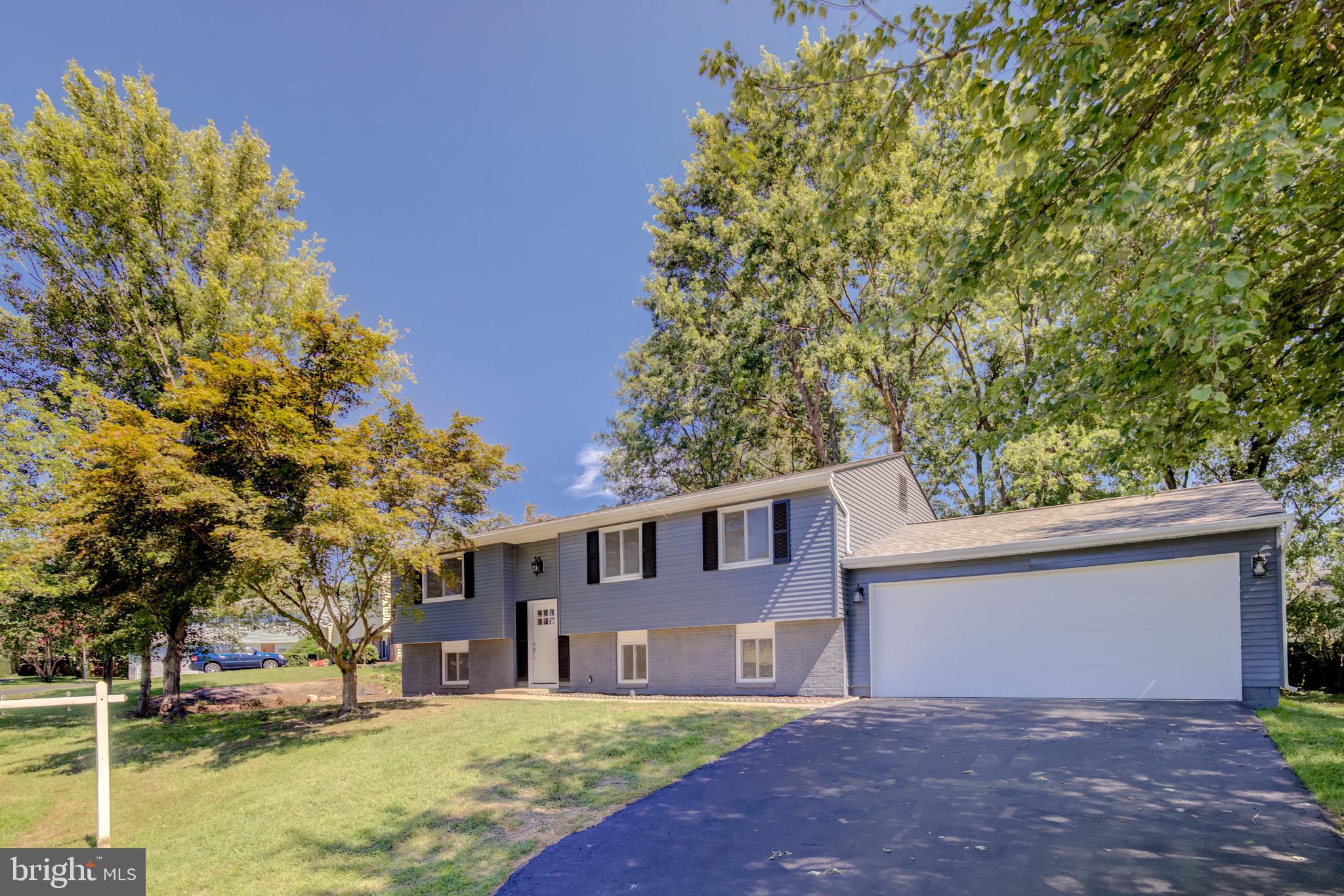 STONEYBROOKE - Residential