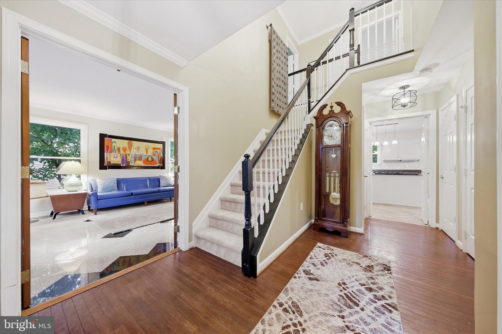 9005 SHADYBROOK DRIVE