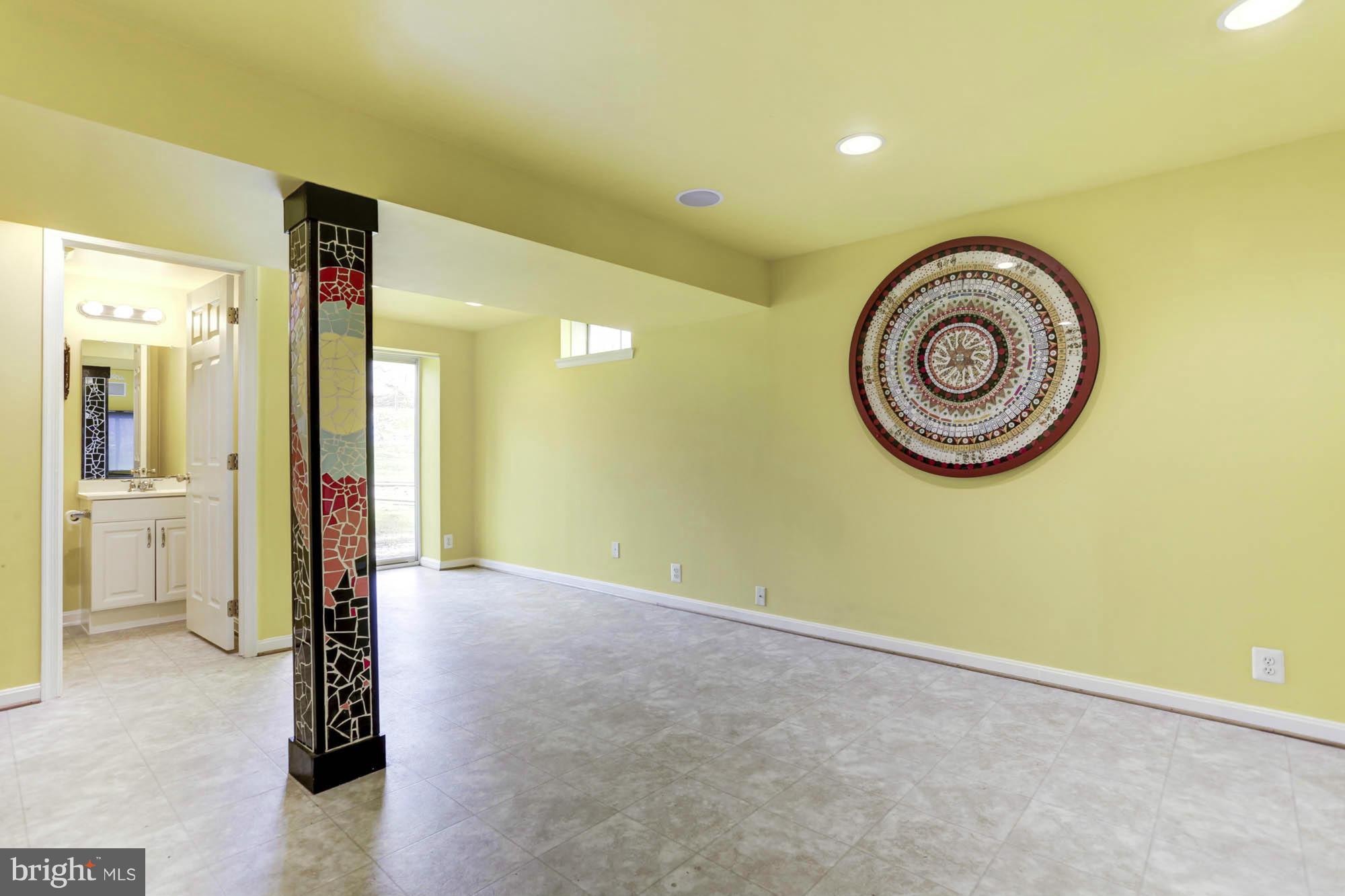 BROADVIEW - Residential