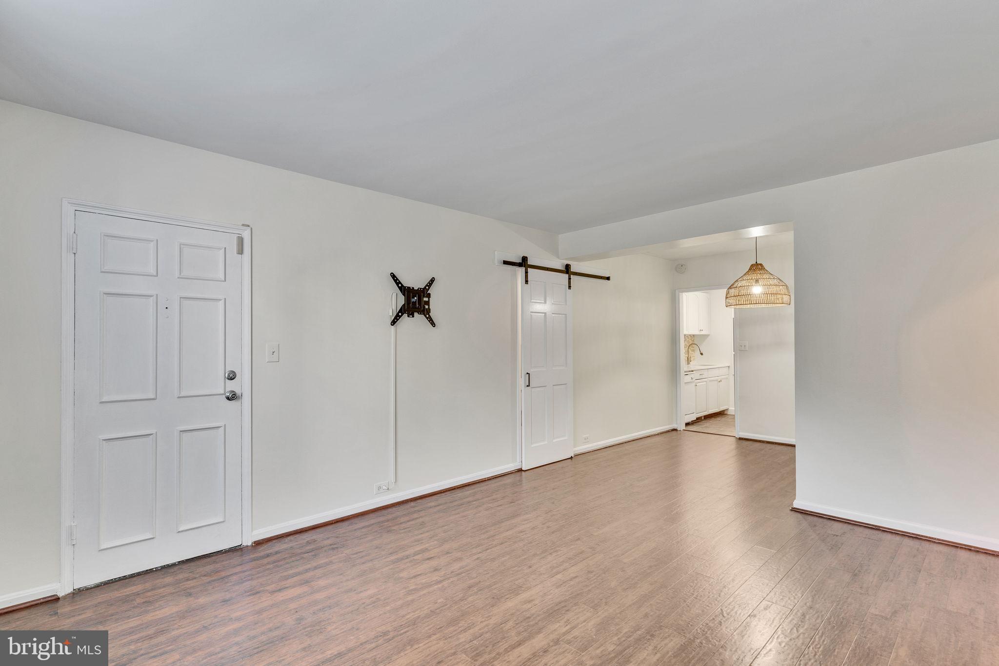 220 N THOMAS STREET 220-3