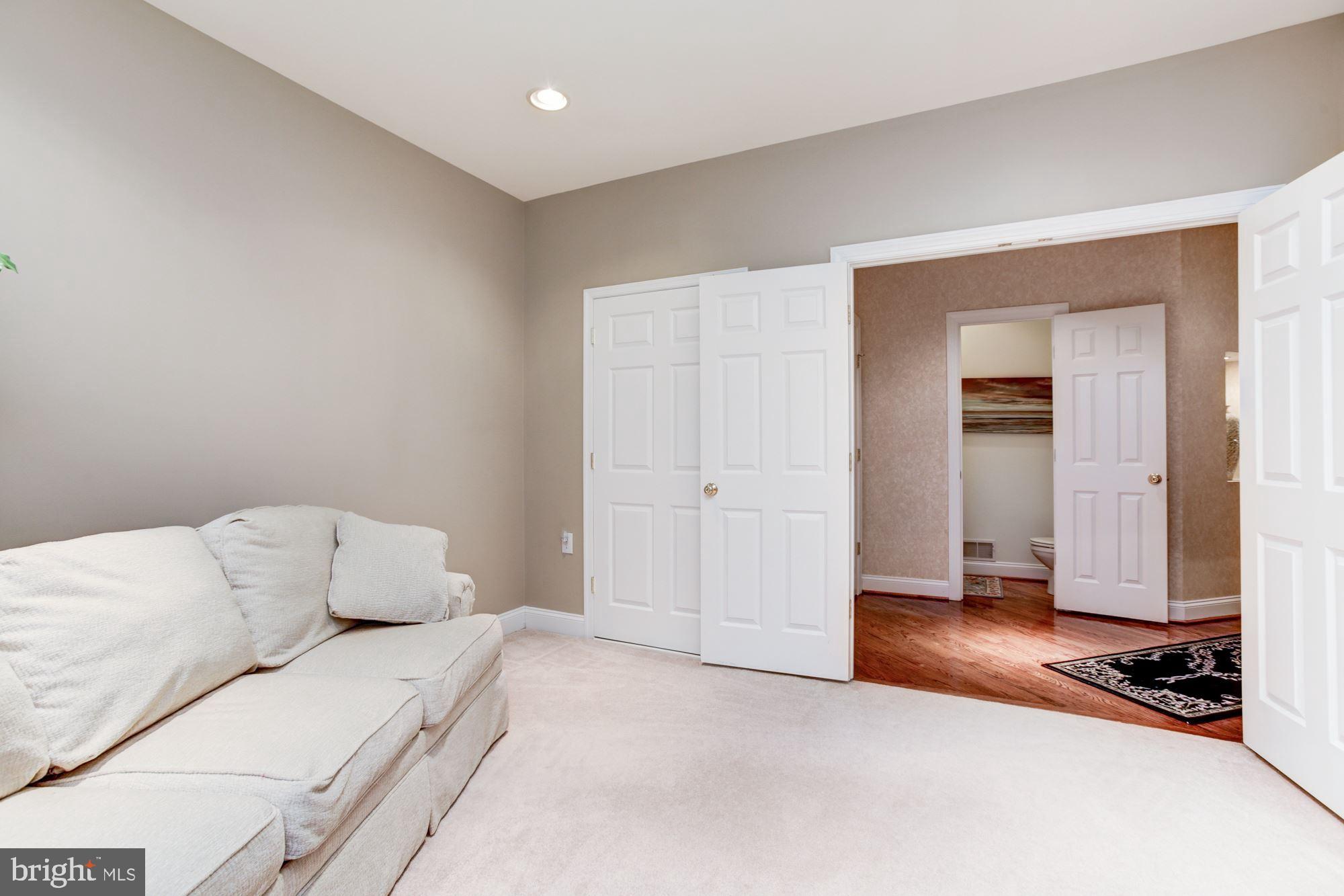 PINDELL WOODS - Residential