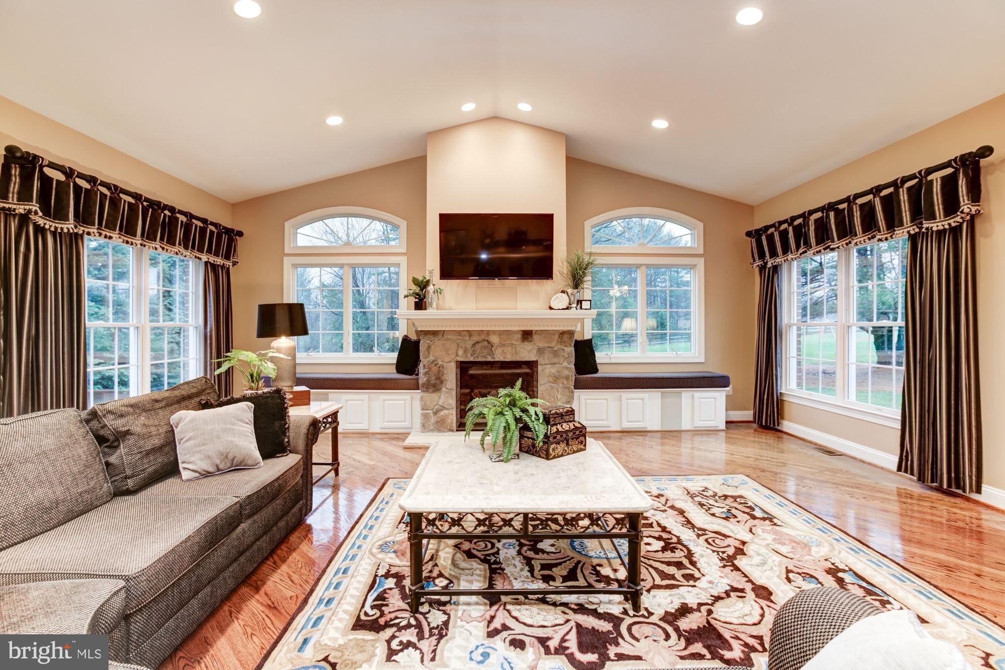 PINDELL WOODS - Residential