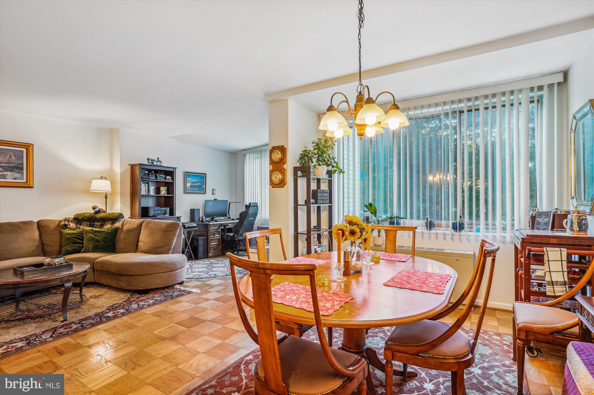 10401 GROSVENOR PLACE 116