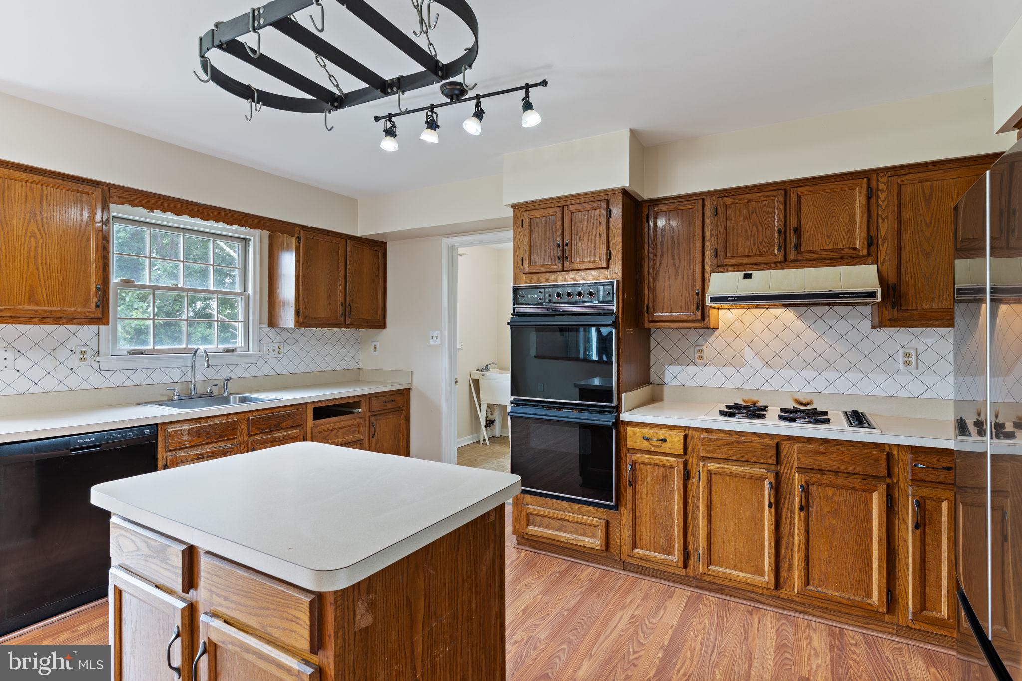 5919 WALLEYE COURT