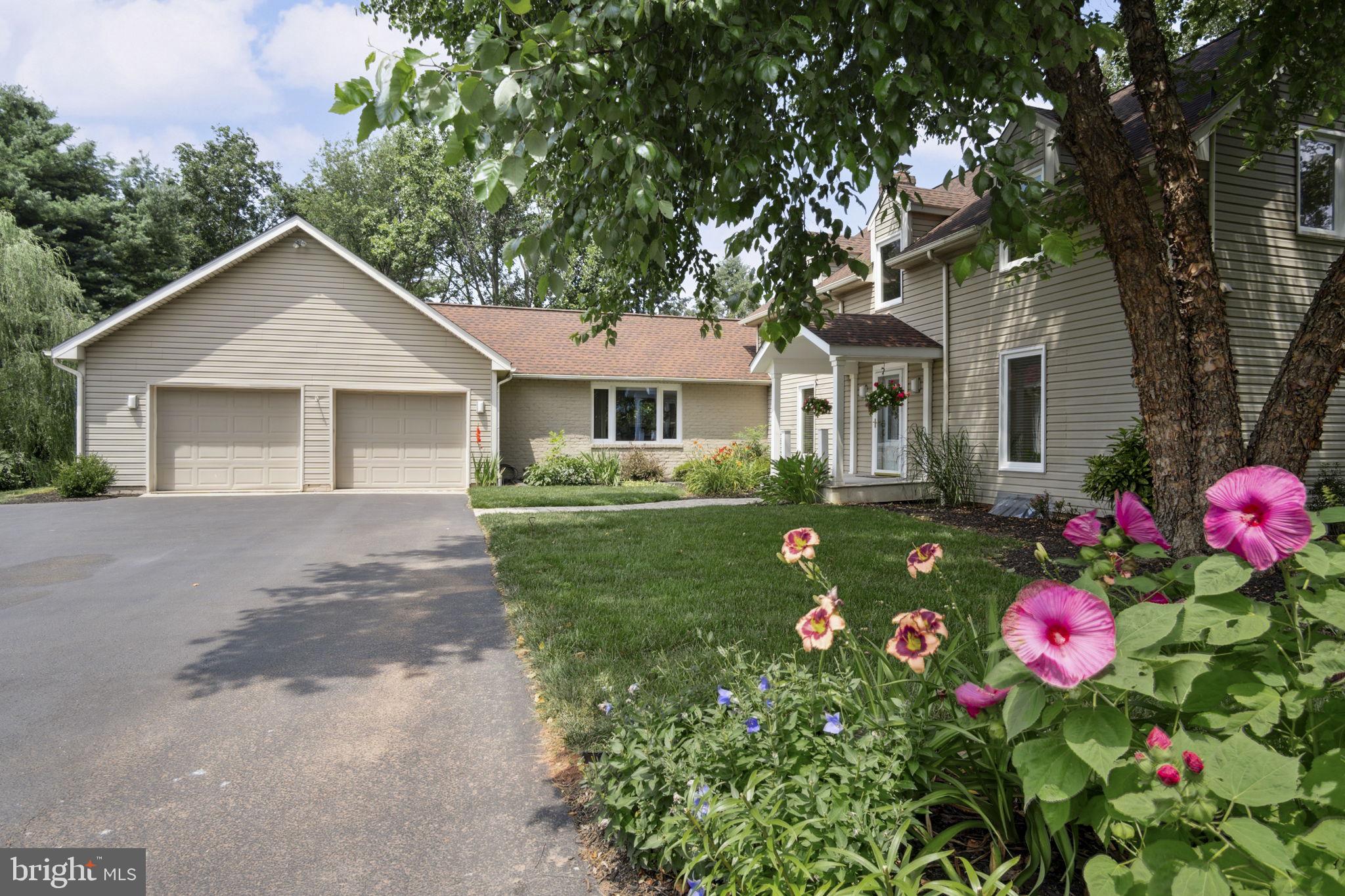 1126 SAINT ANDREWS COURT