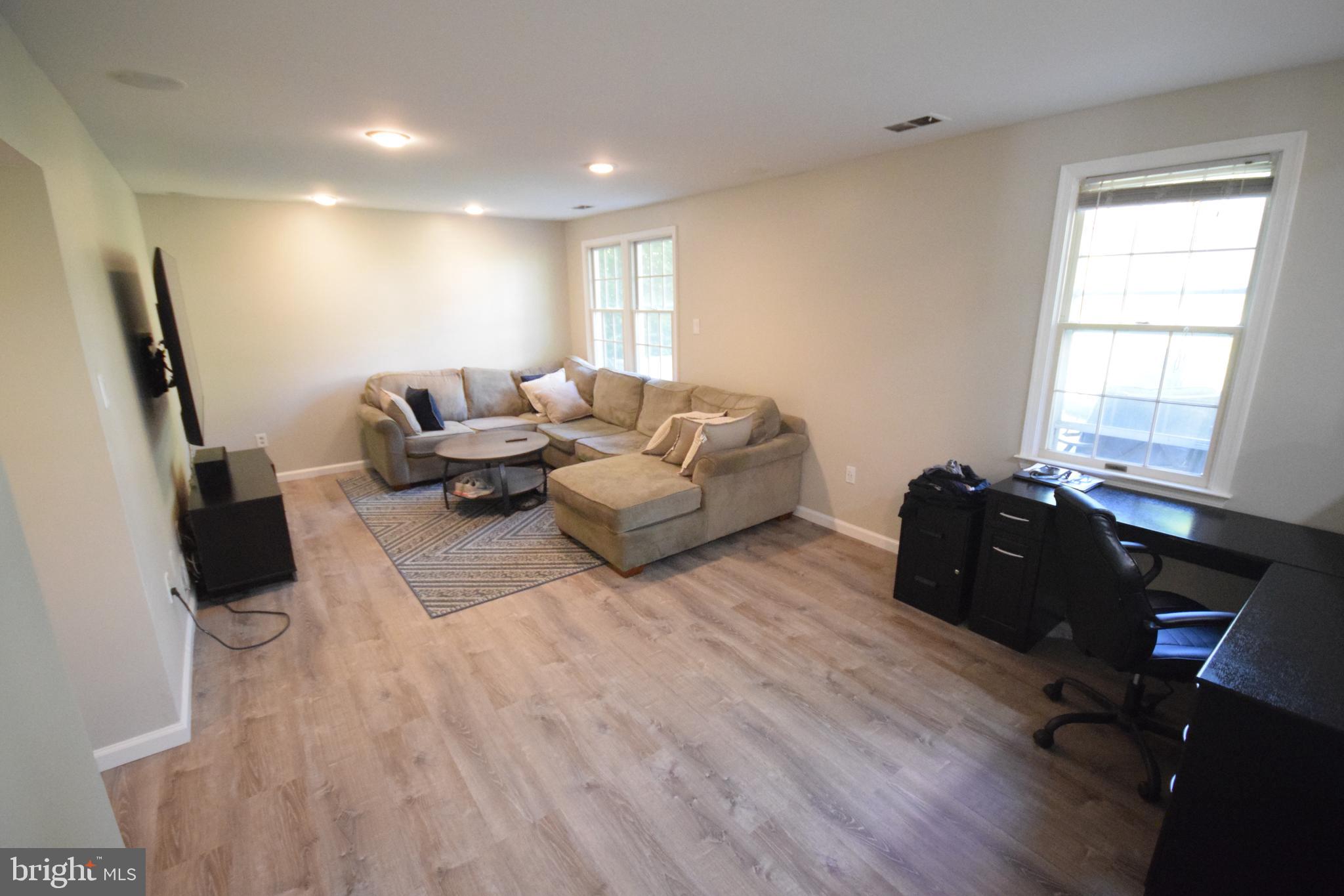 KINGS CONTRIVANCE - Residential