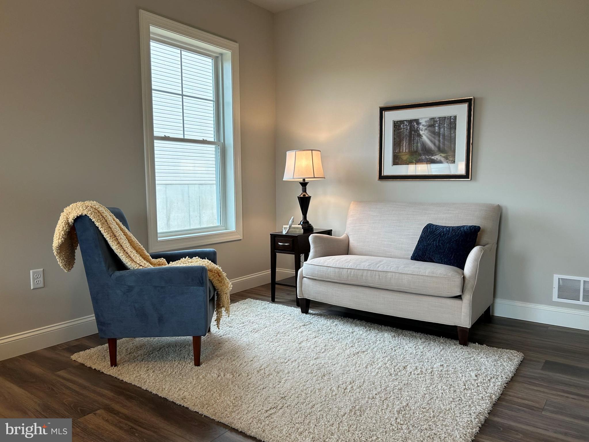 WOODLAND HILLS - Residential