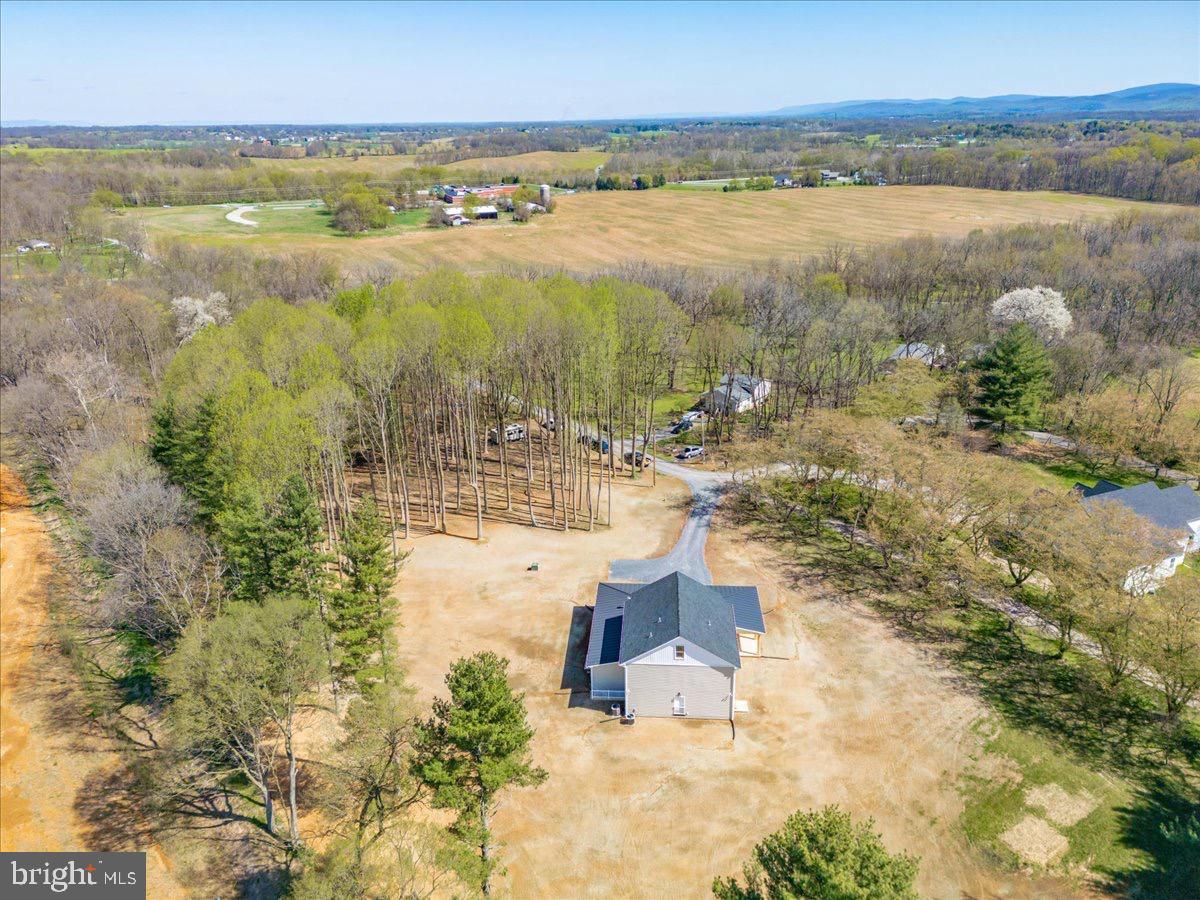 460 SHADE TREE LANE